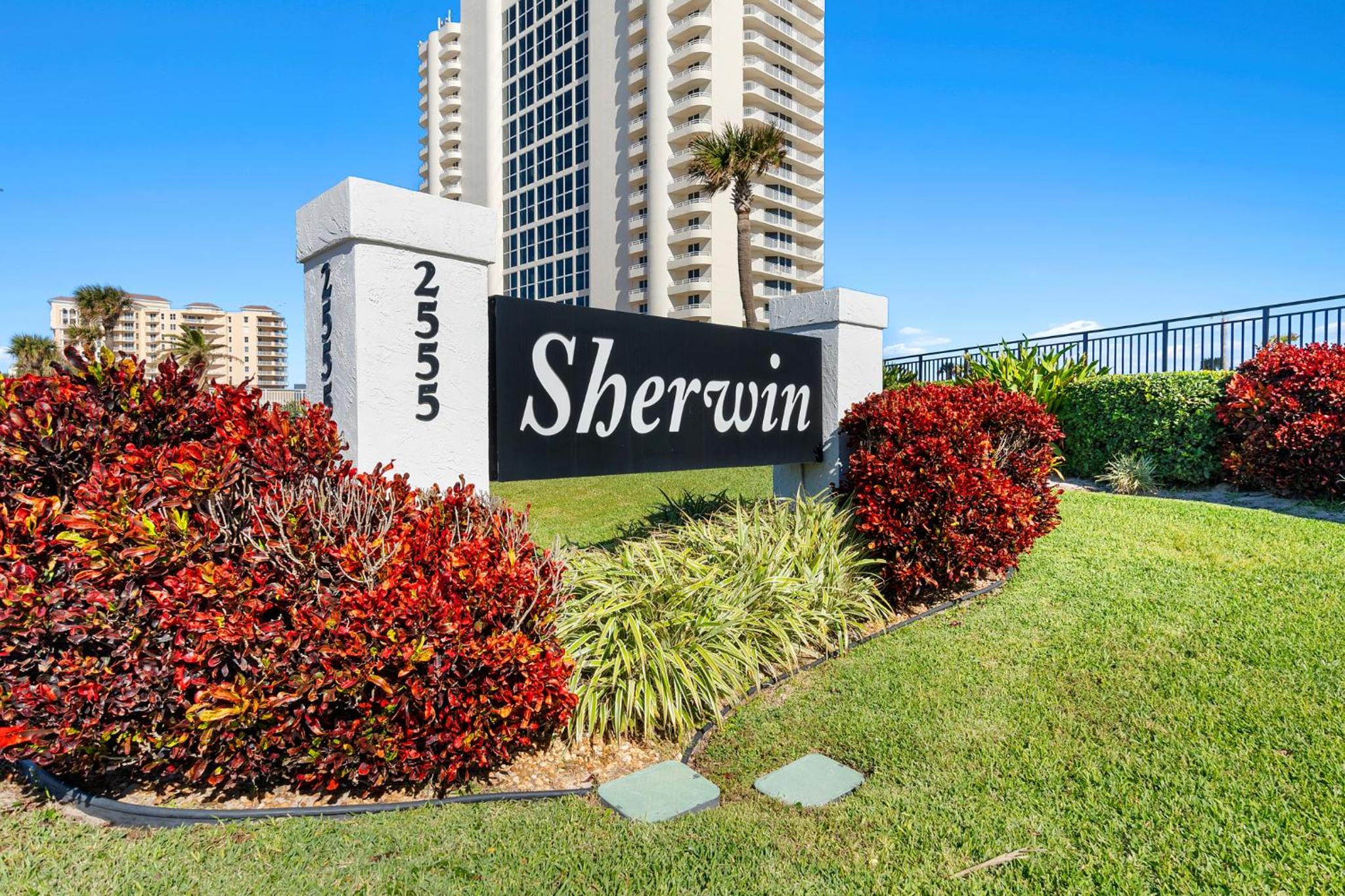 3BR Condo with Direct Beach View & Large Balcony
