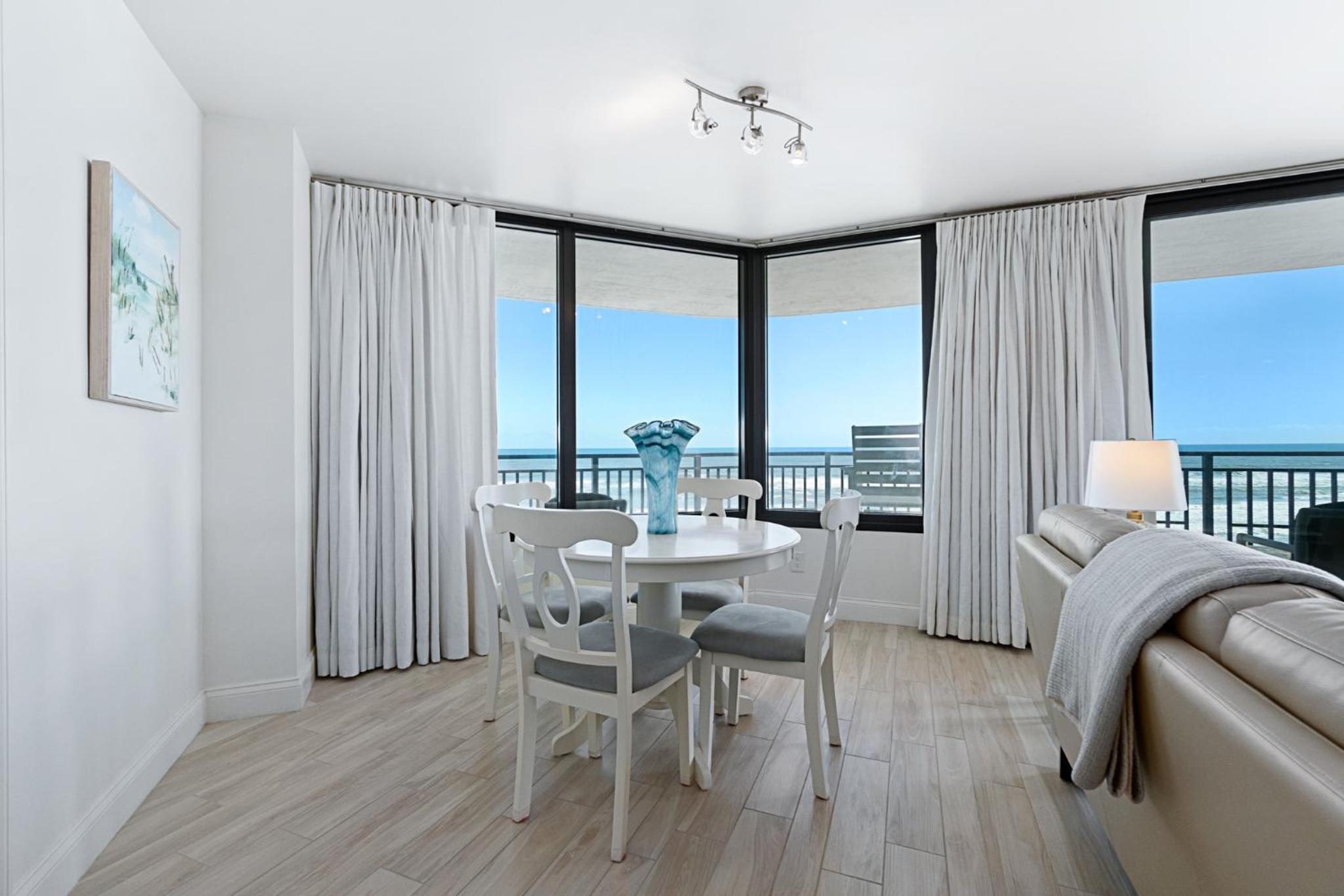 3BR Condo with Direct Beach View & Large Balcony