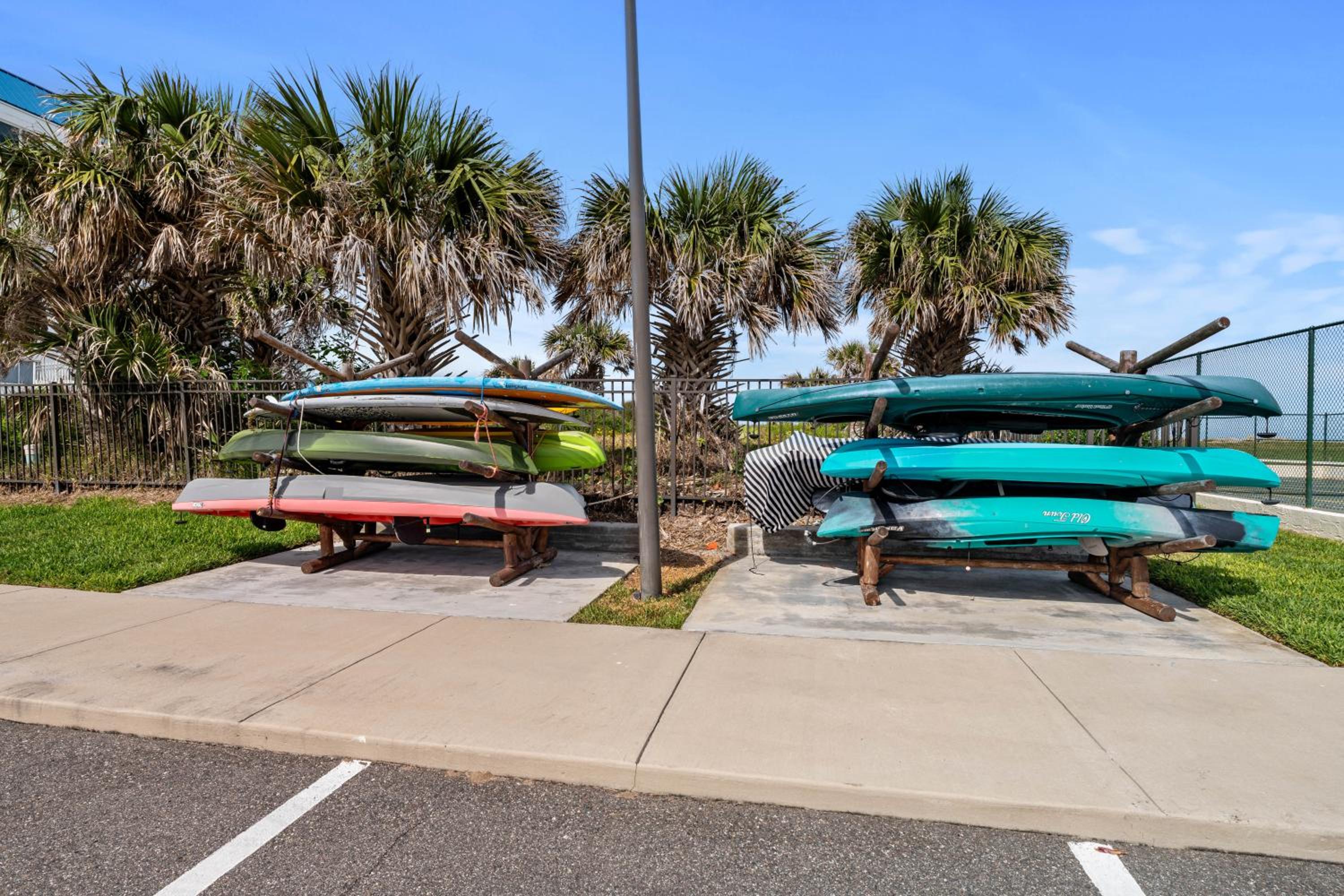 Seaside 2BR Condo in New Smyrna Beach, balcony