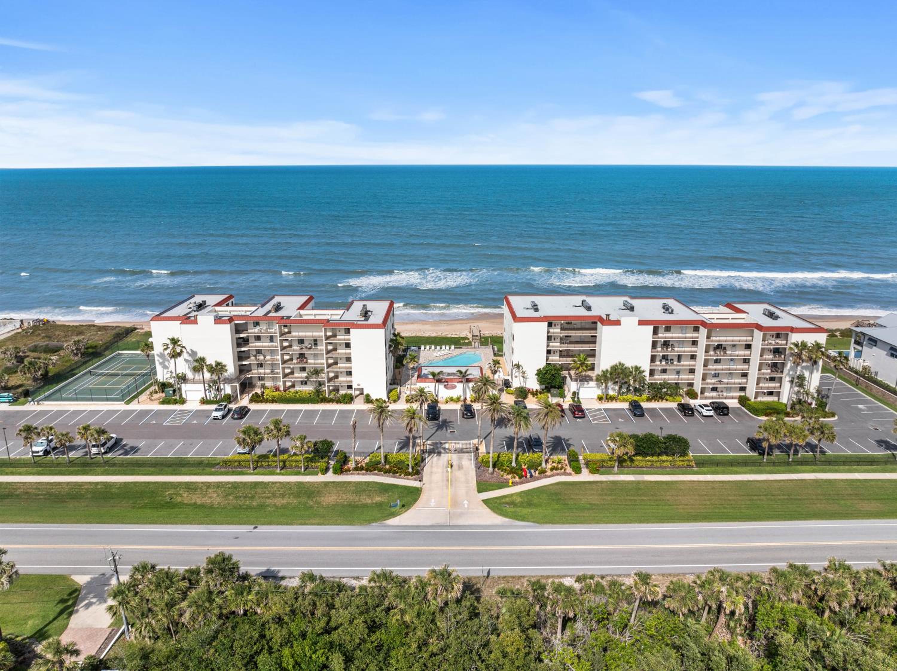 Seaside 2BR Condo in New Smyrna Beach, balcony