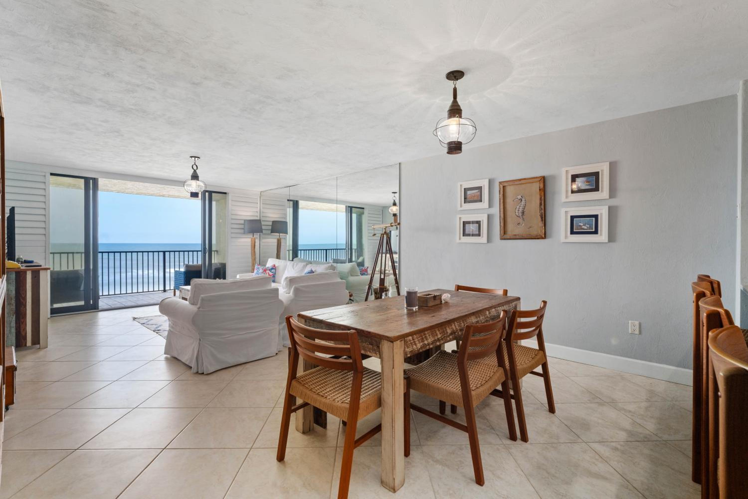 Seaside 2BR Condo in New Smyrna Beach, balcony