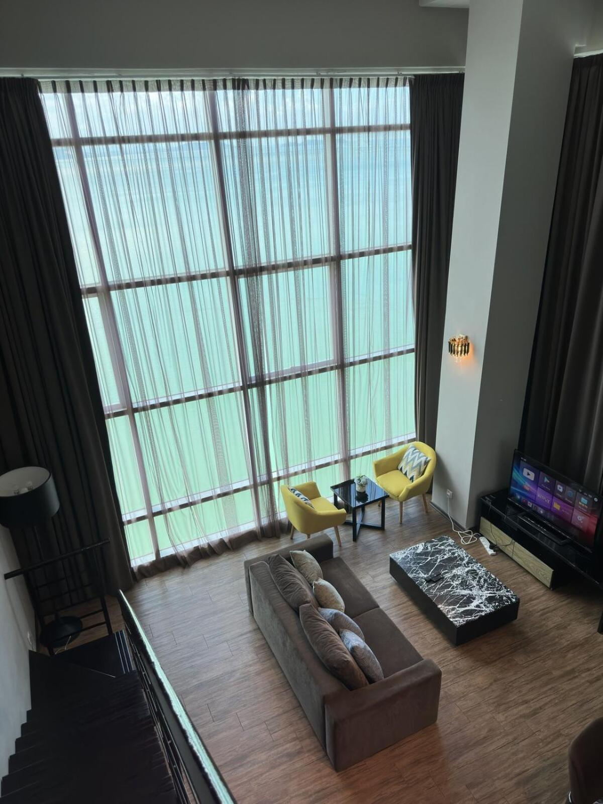 Seaview 2BR Duplex at Maritime Georgetown with Pool & Gym 73A