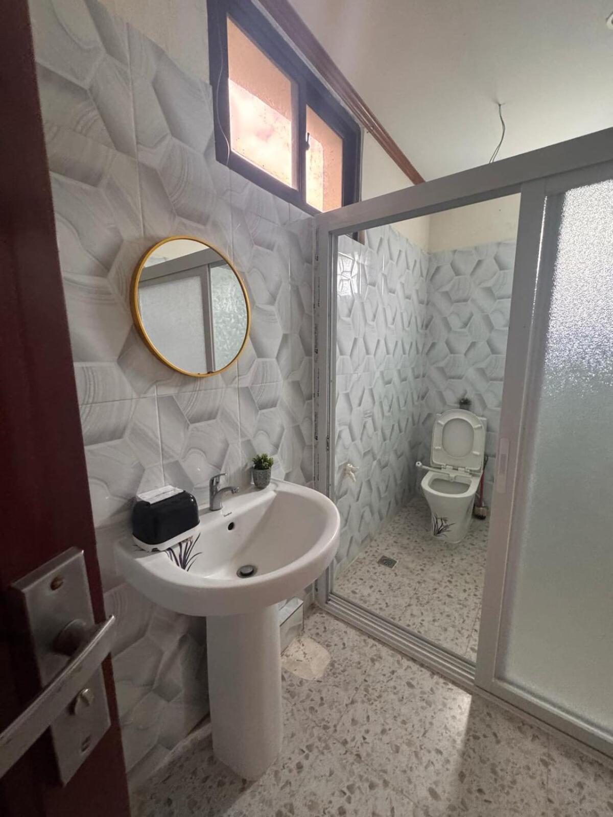 CasaCavite - Your Chill Hideaway and Mini-Resort Just Minutes from all the Tagaytay-Silang-Nuvali Action!