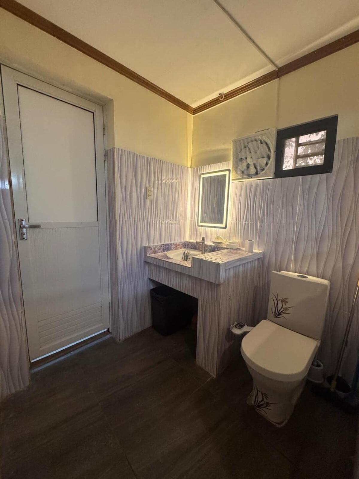 CasaCavite - Your Chill Hideaway and Mini-Resort Just Minutes from all the Tagaytay-Silang-Nuvali Action!