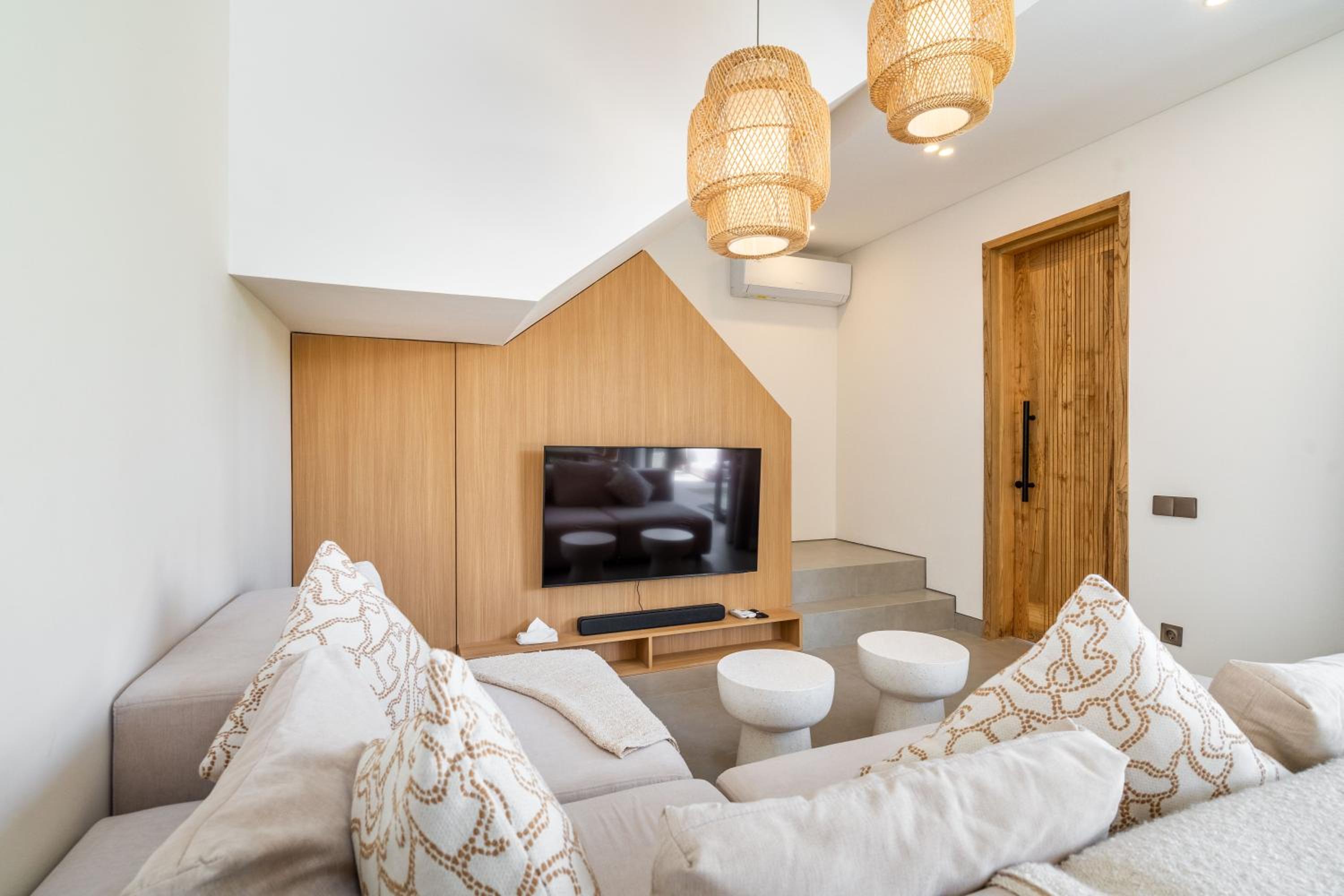 Casa de Stella - New 2BR Luxury retreat Canggu