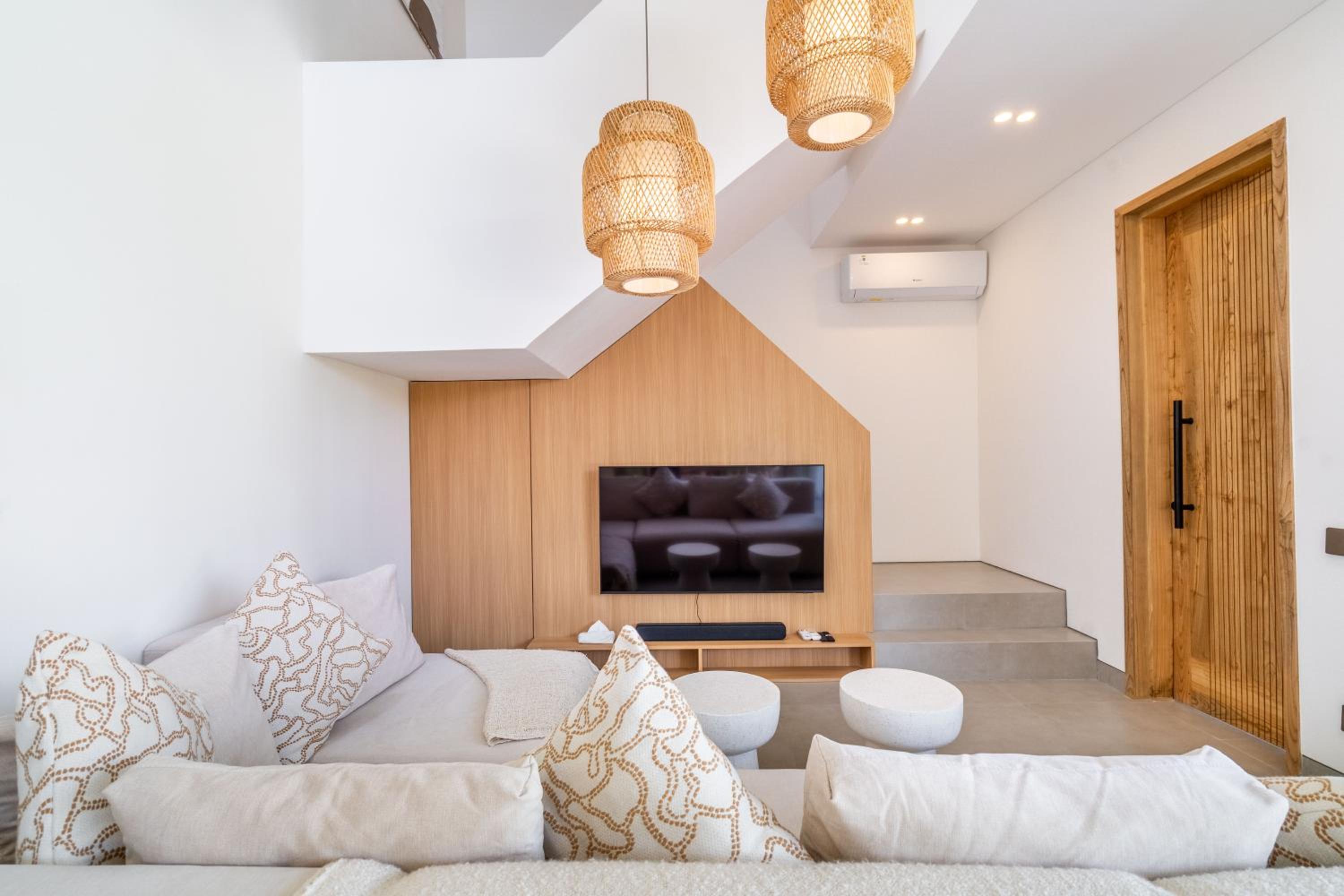 Casa de Stella - New 2BR Luxury retreat Canggu