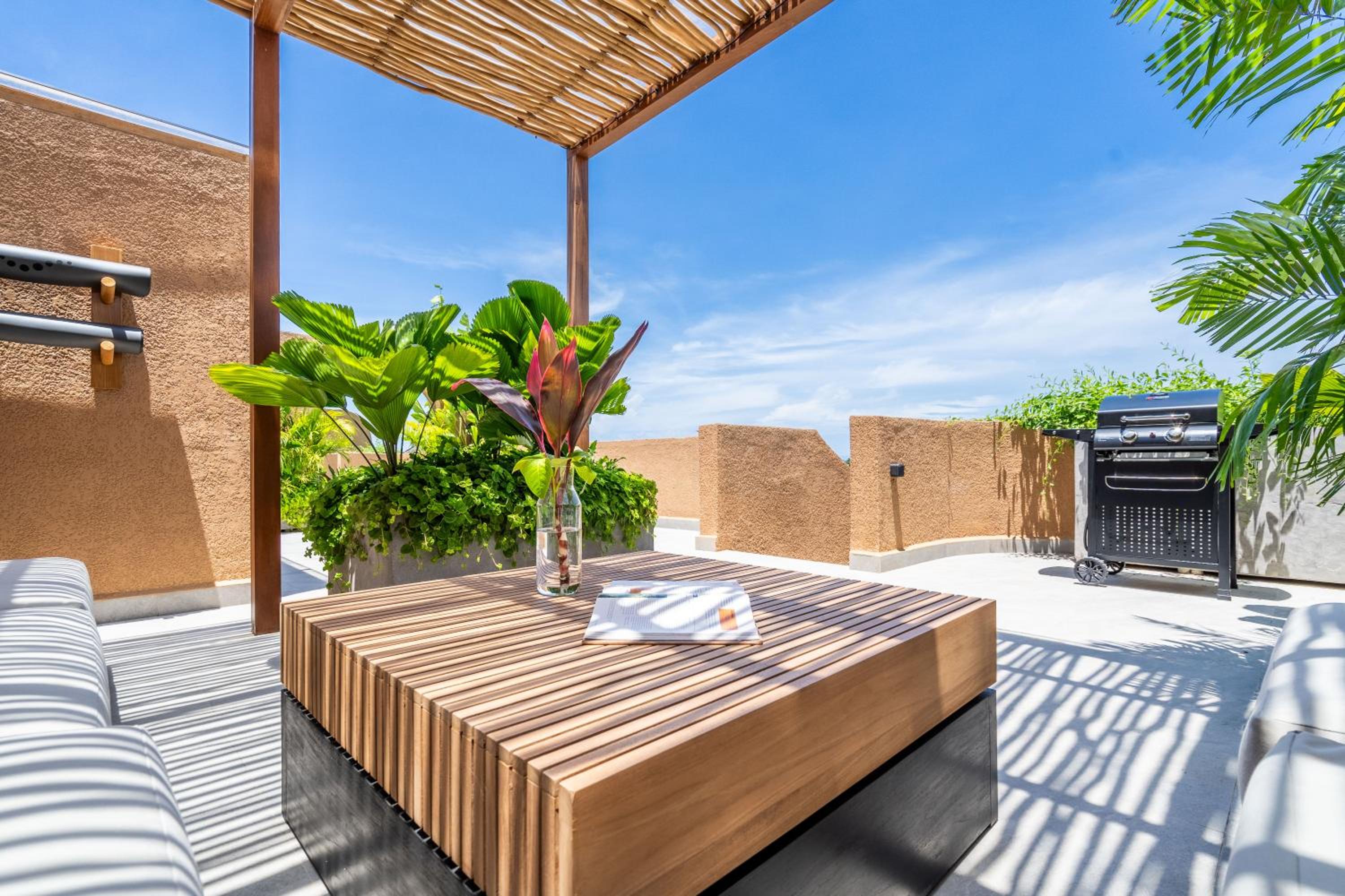 Casa de Stella - New 2BR Luxury retreat Canggu