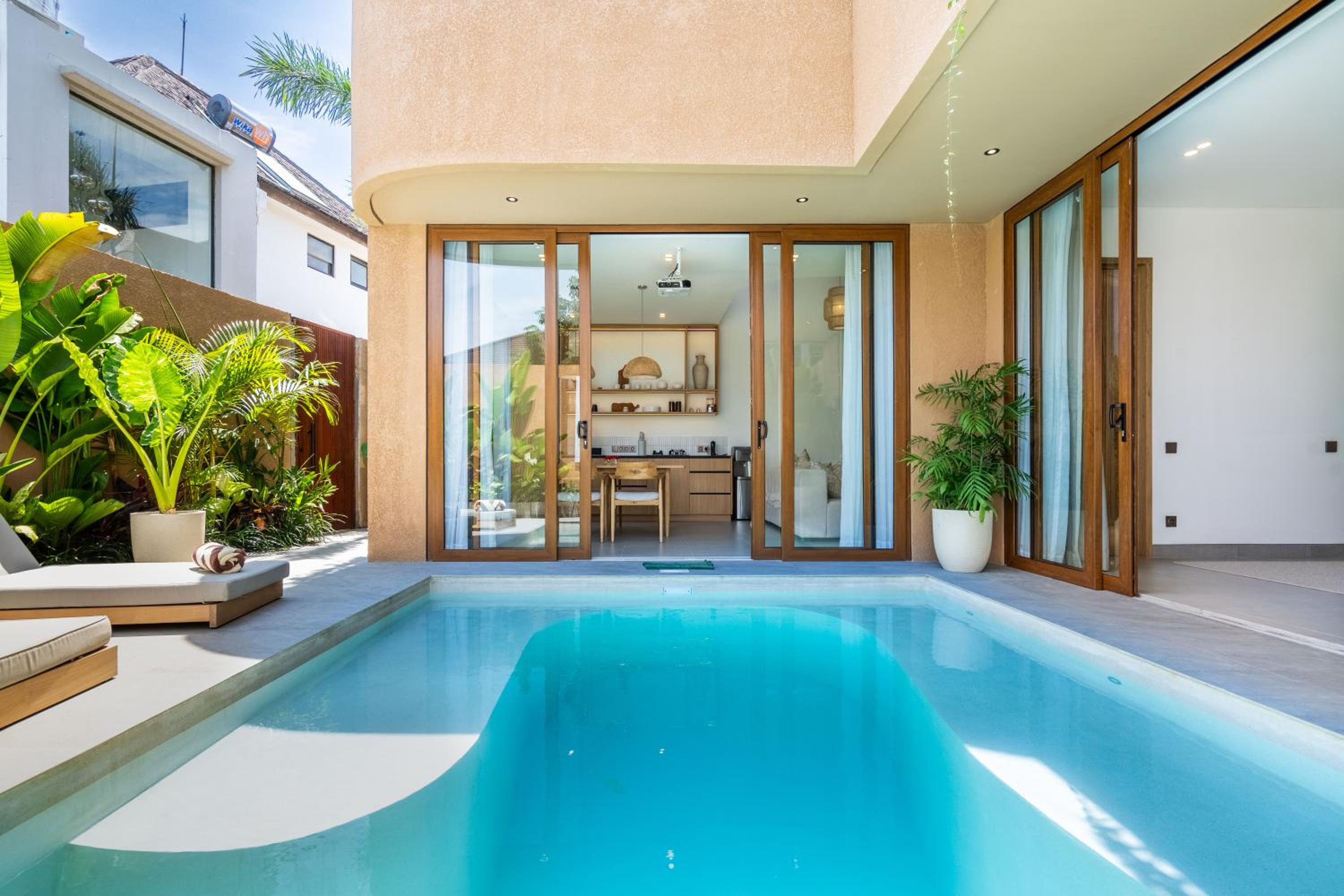 Casa de Stella - New 2BR Luxury retreat Canggu
