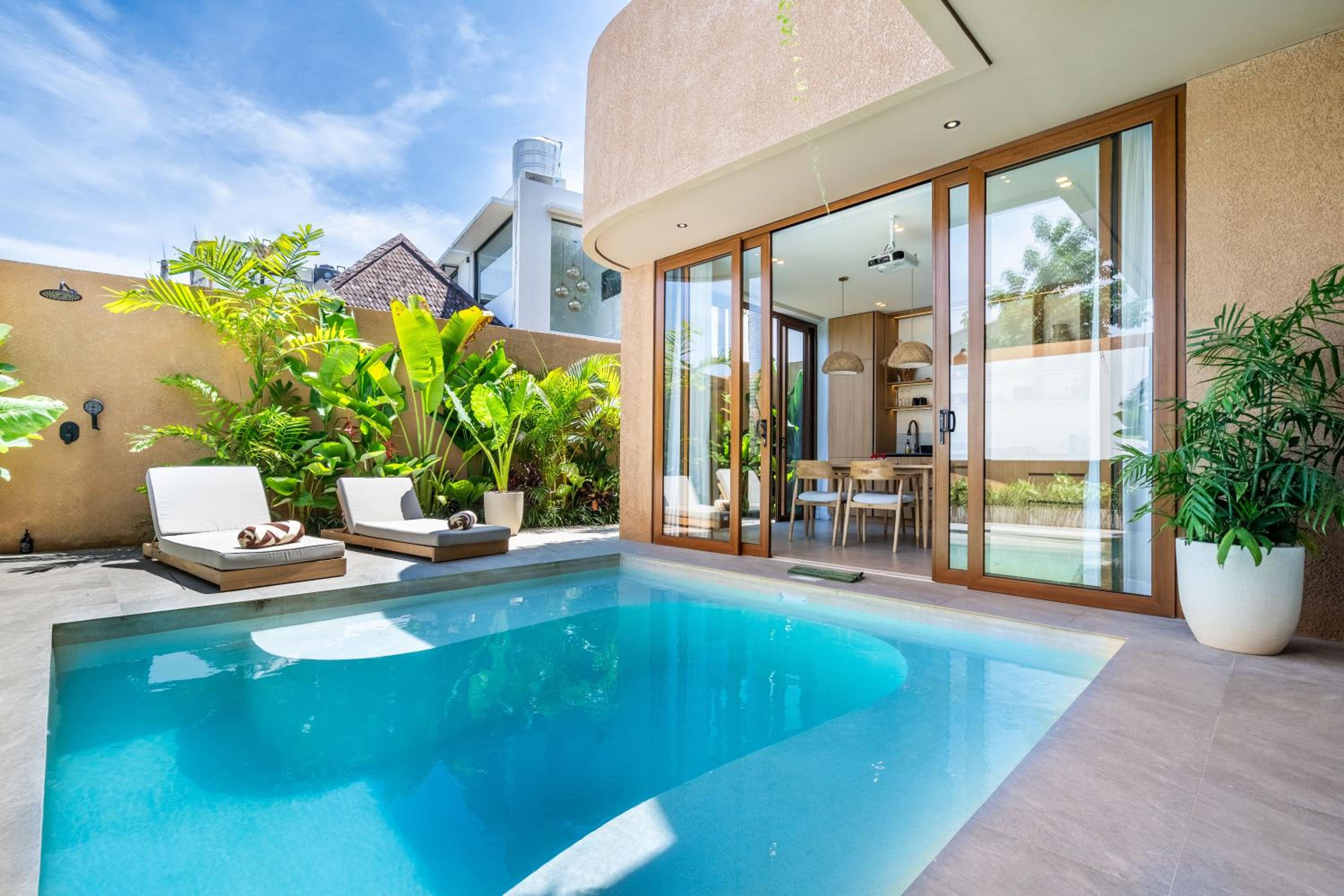 Casa de Stella - New 2BR Luxury retreat Canggu