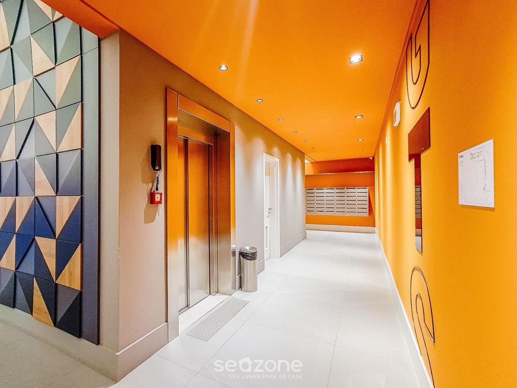 Stay in a building with a pool, gym, and leisure - SSL