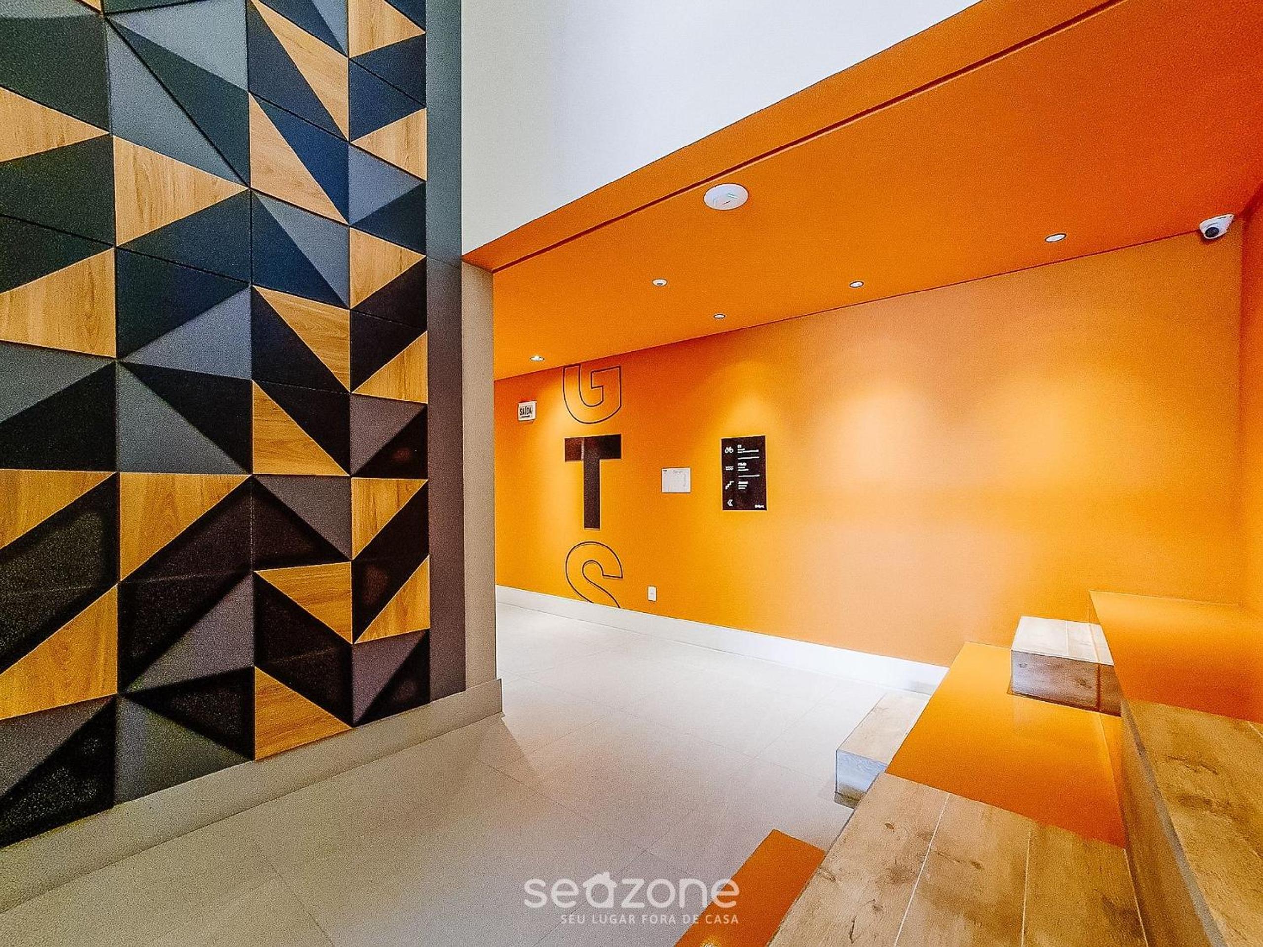 Stay in a building with a pool, gym, and leisure - SSL