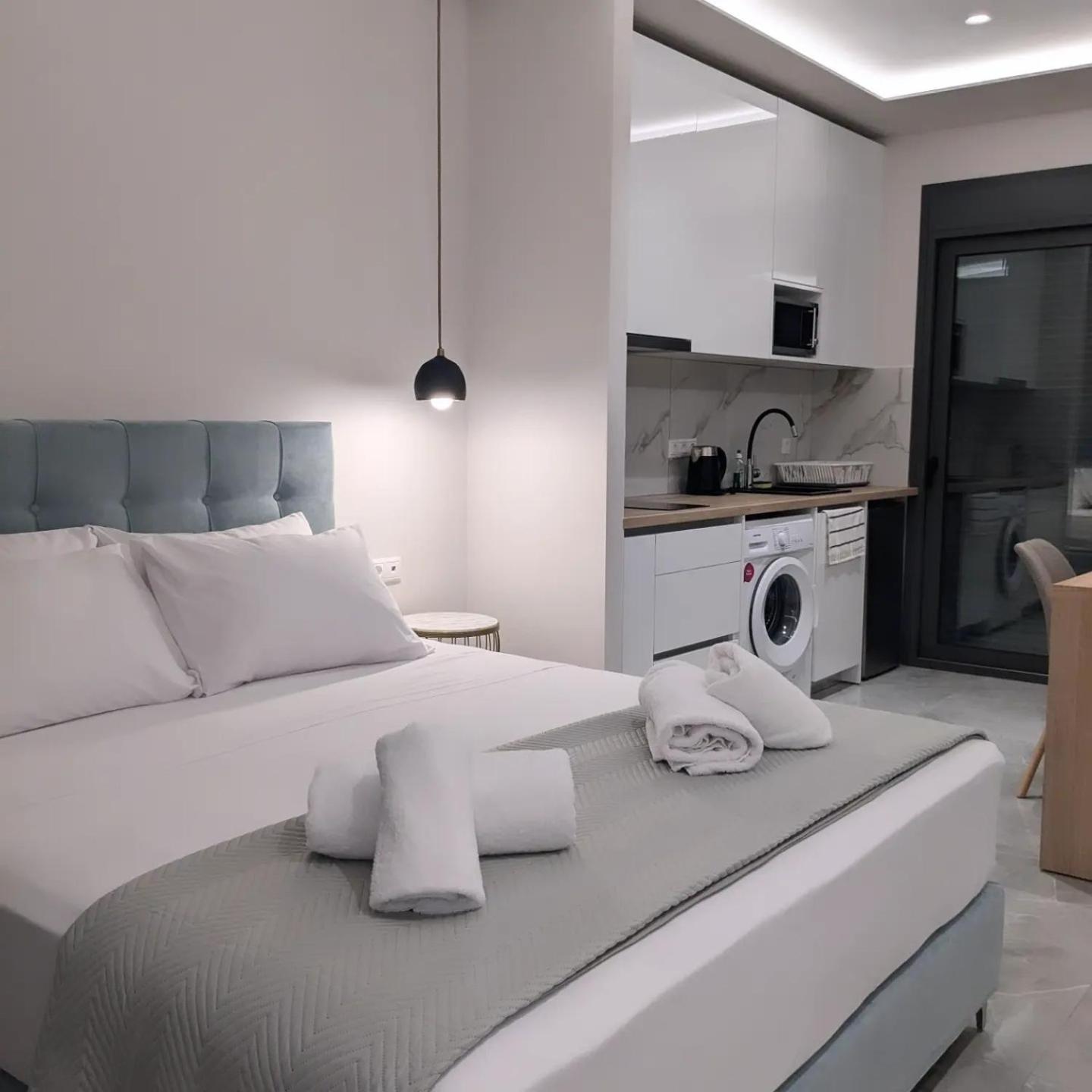Nirea Studio II