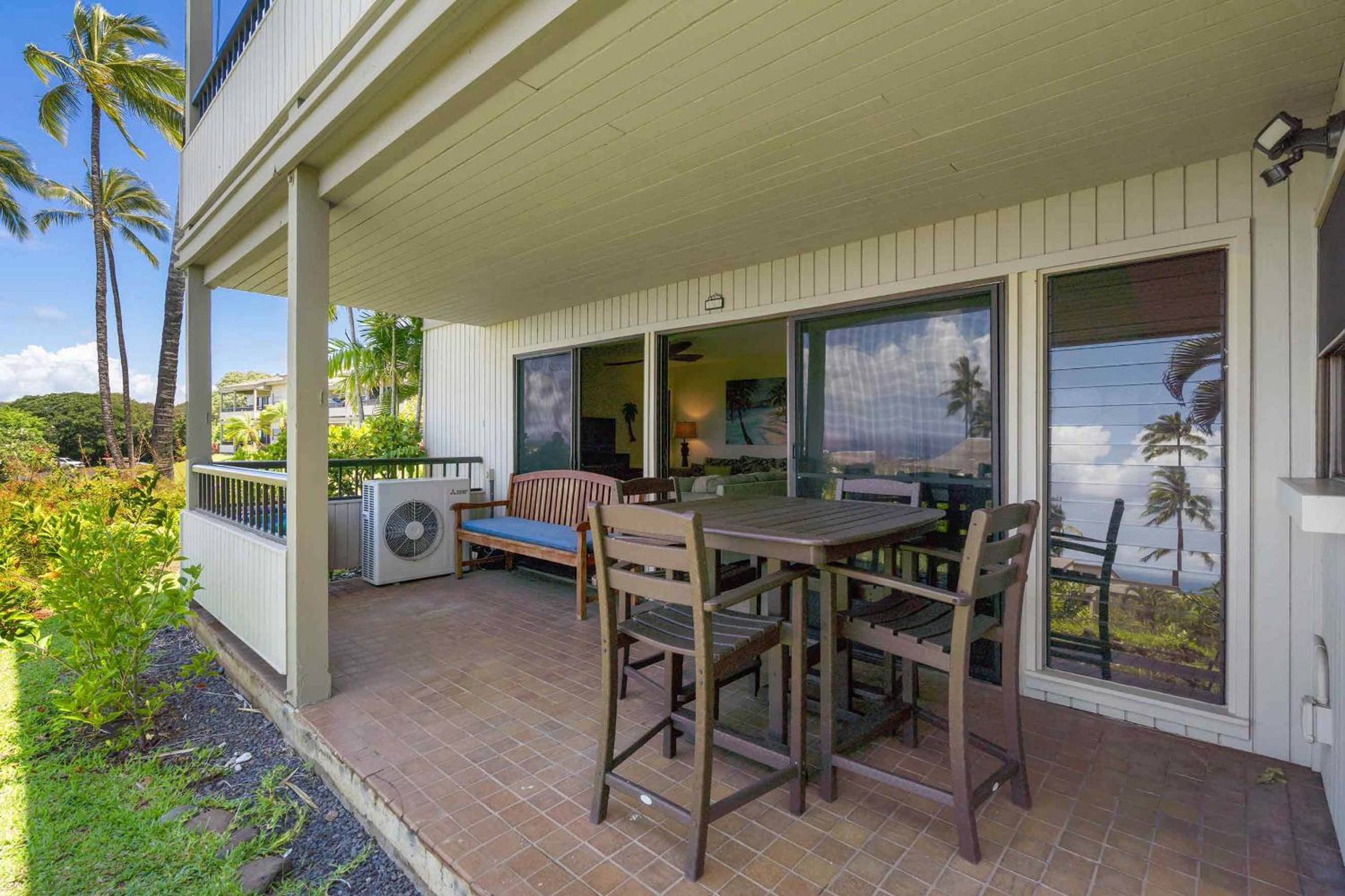 Wailea Ekolu 403, Prime Location, Stunning Ocean Views, Spacious Lanai, Split AC