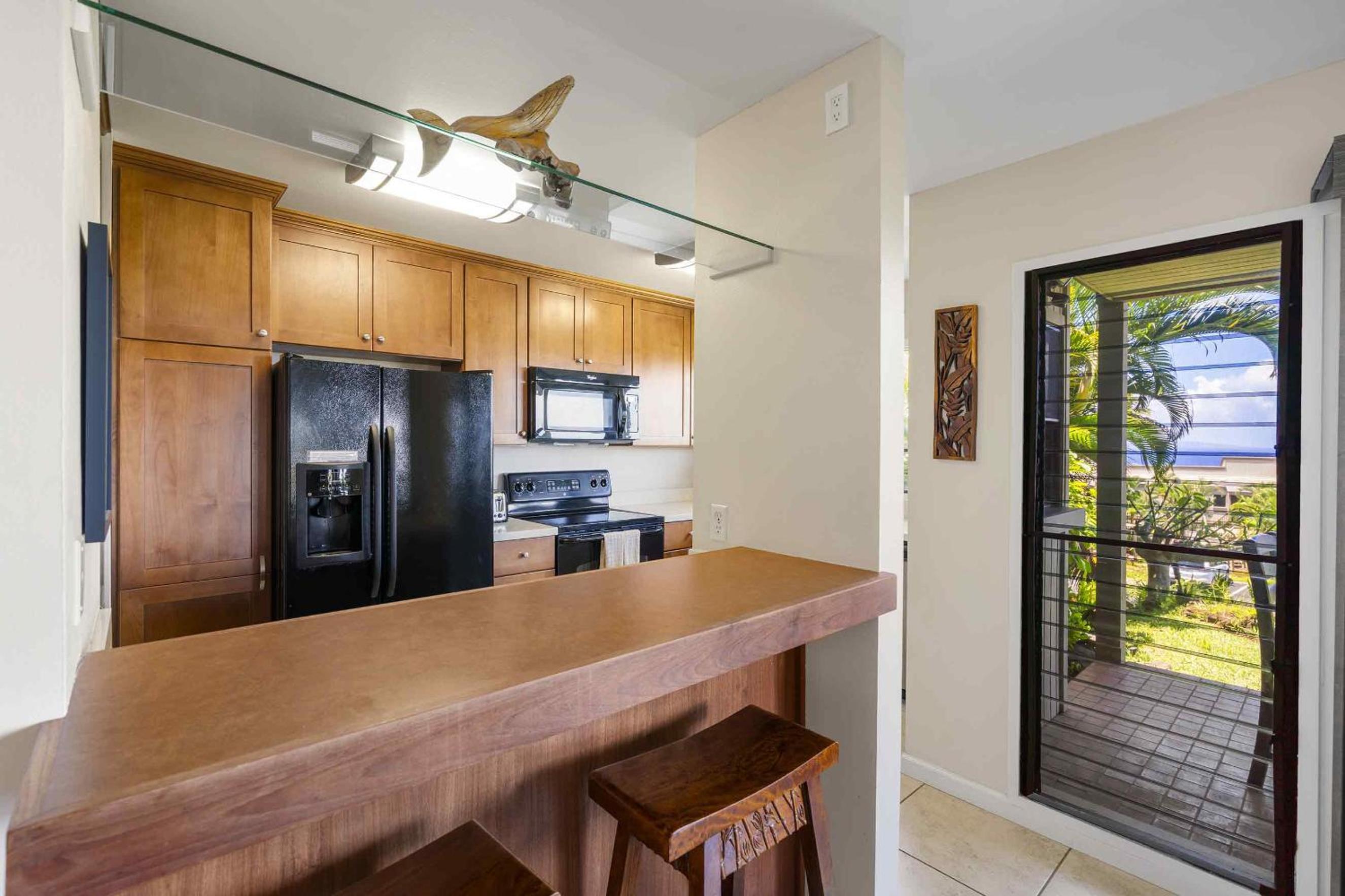 Wailea Ekolu 403, Prime Location, Stunning Ocean Views, Spacious Lanai, Split AC