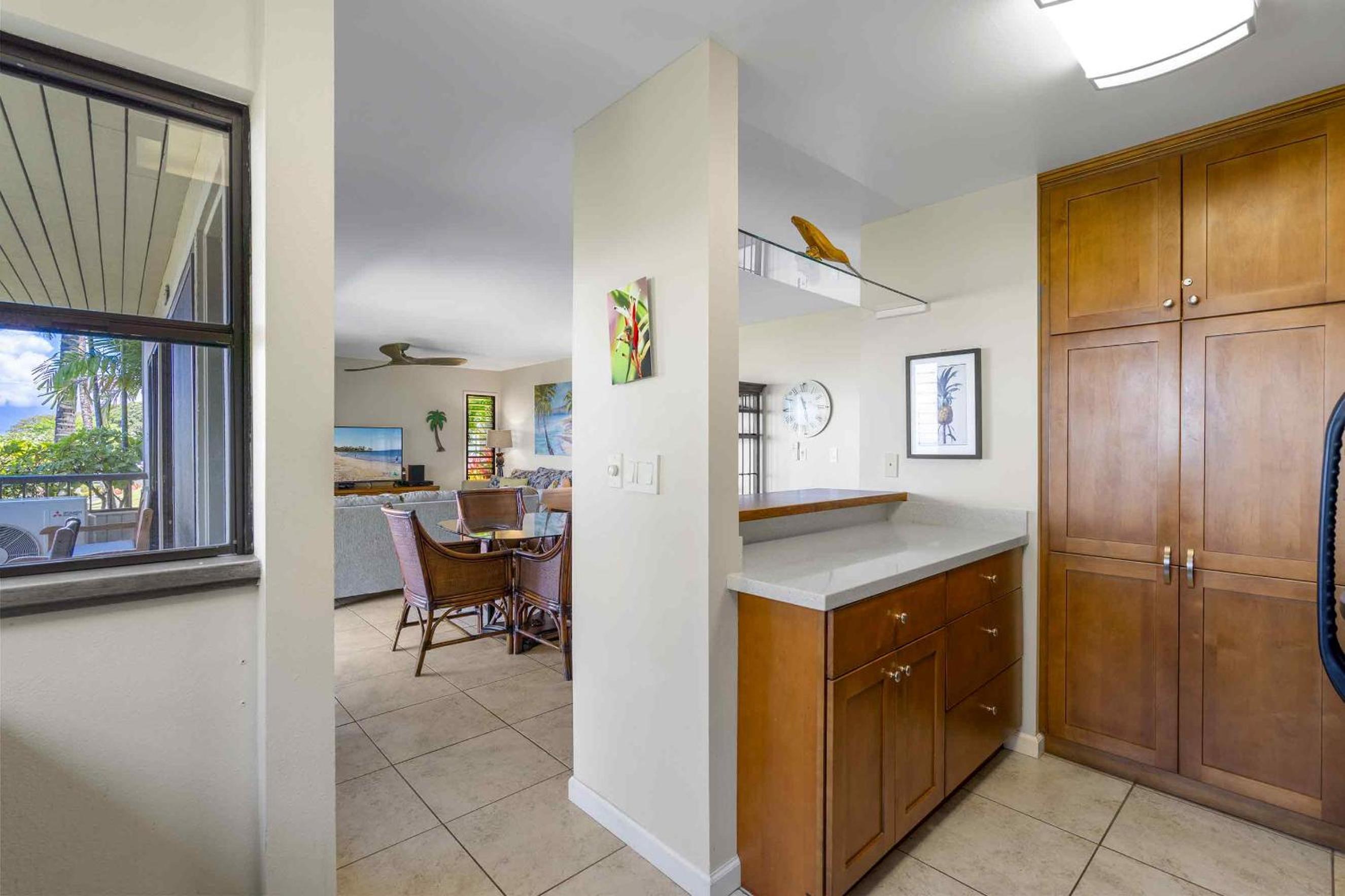 Wailea Ekolu 403, Prime Location, Stunning Ocean Views, Spacious Lanai, Split AC