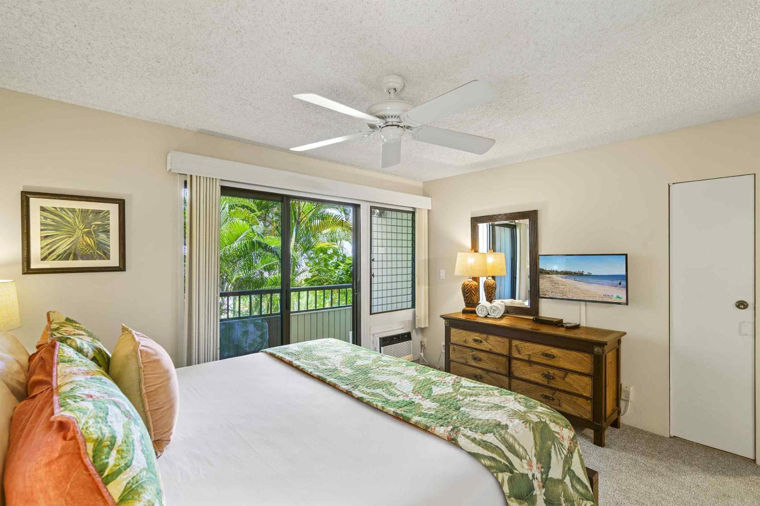 Wailea Ekolu 403, Prime Location, Stunning Ocean Views, Spacious Lanai, Split AC