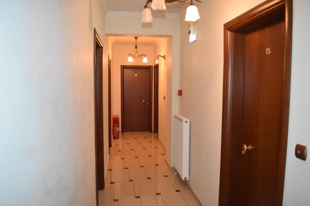 Photo 37