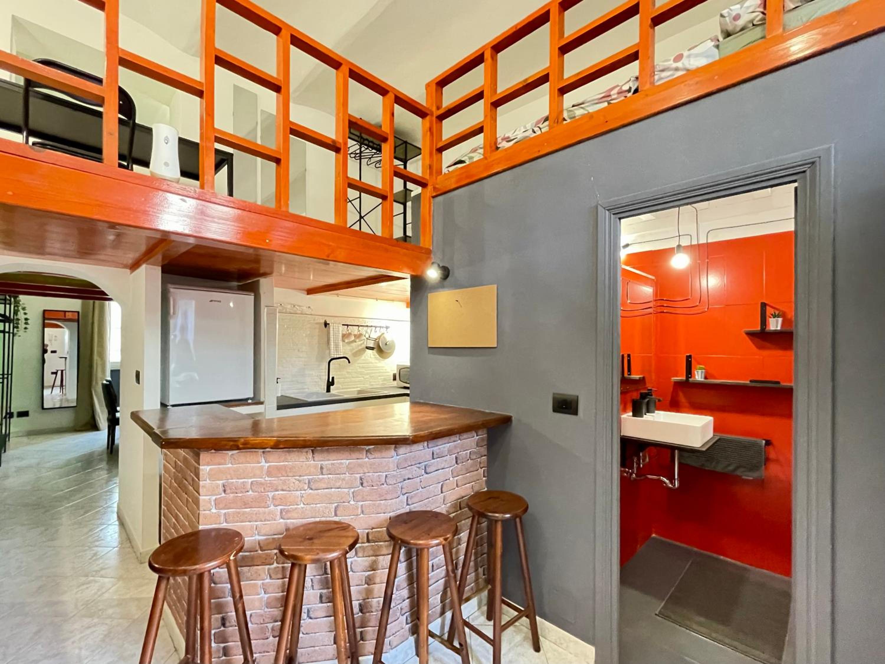 INDUSTRIAL HOUSE NETTUNO - al centro