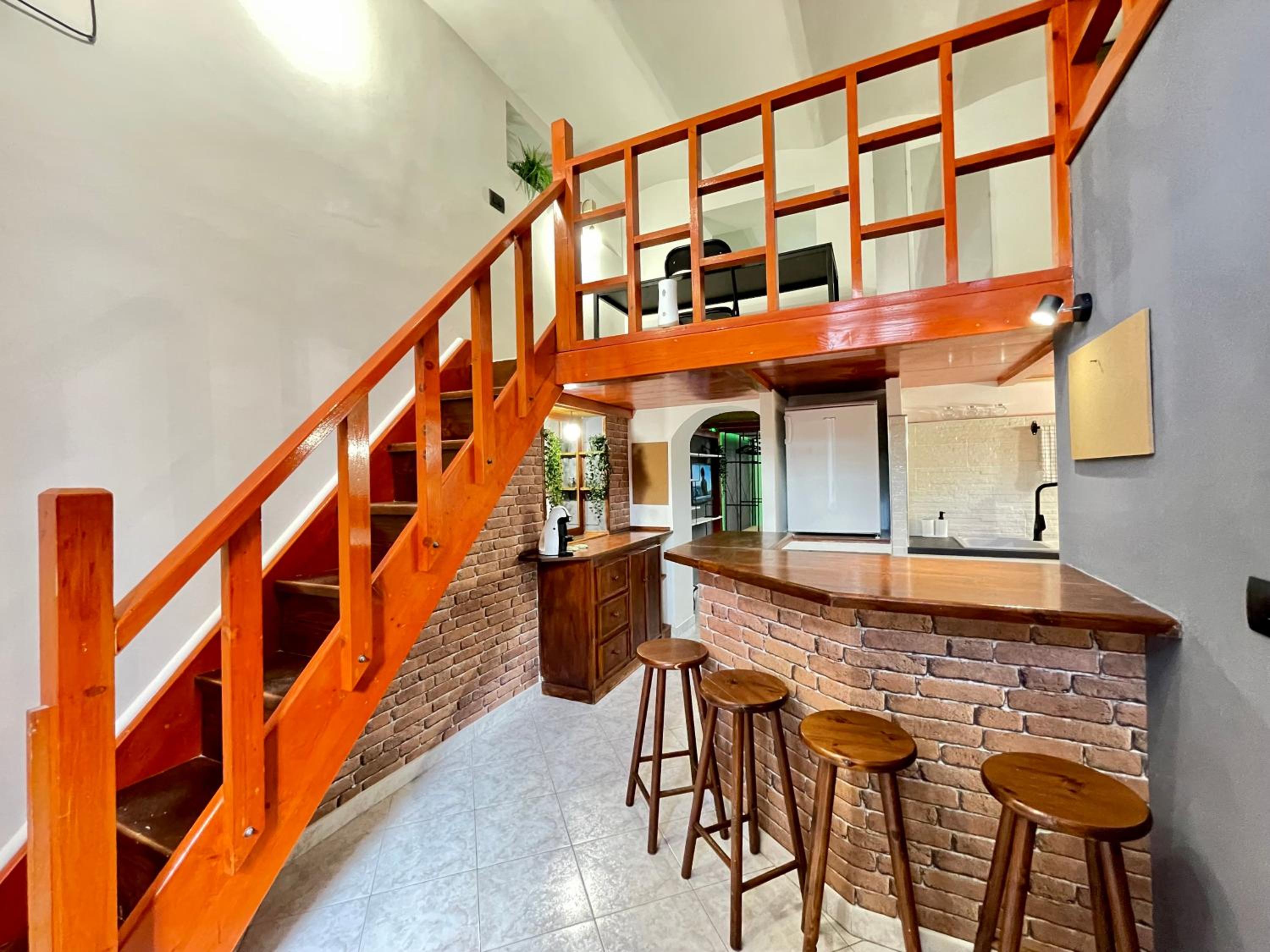 INDUSTRIAL HOUSE NETTUNO - al centro