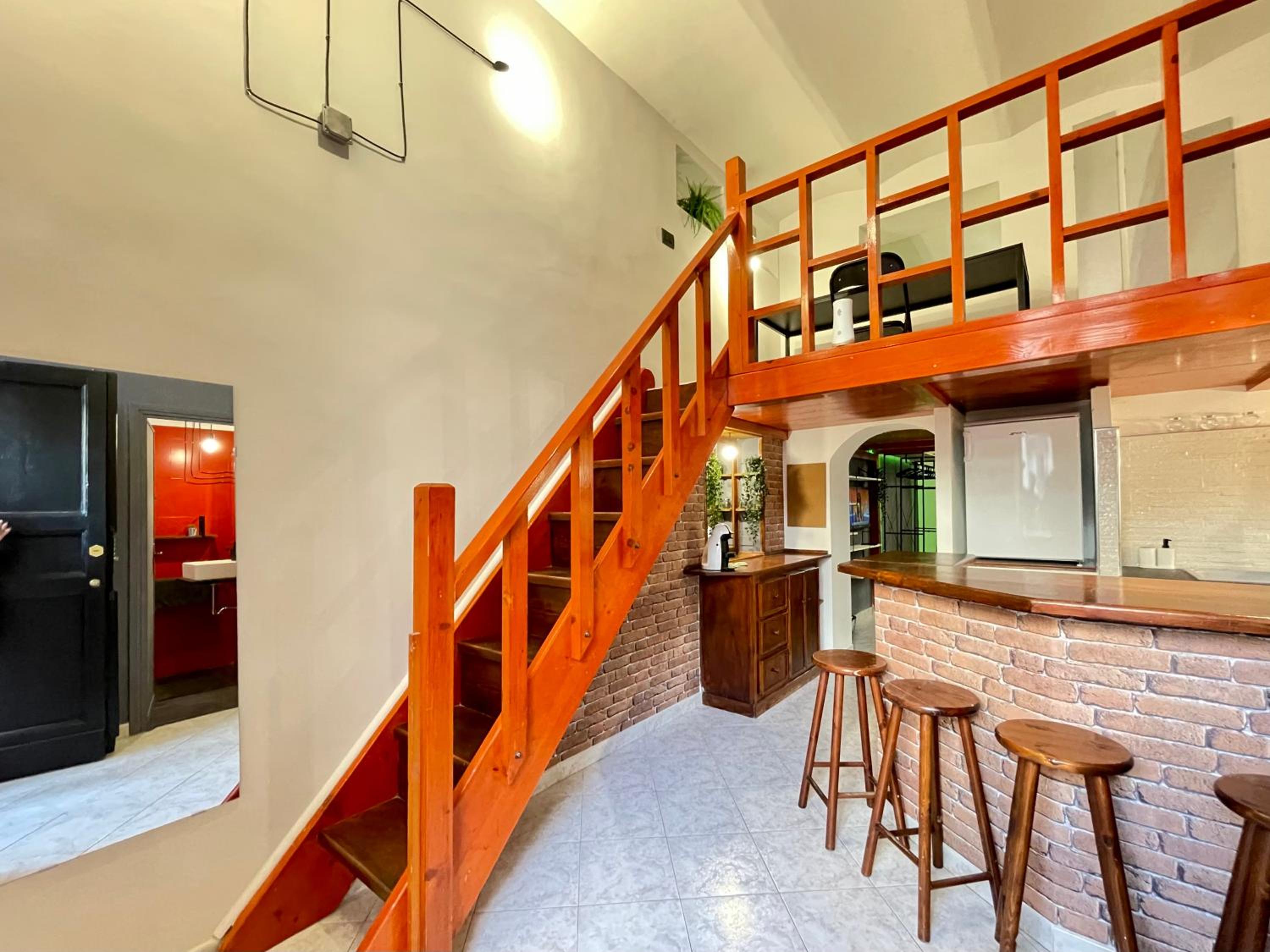 INDUSTRIAL HOUSE NETTUNO - al centro