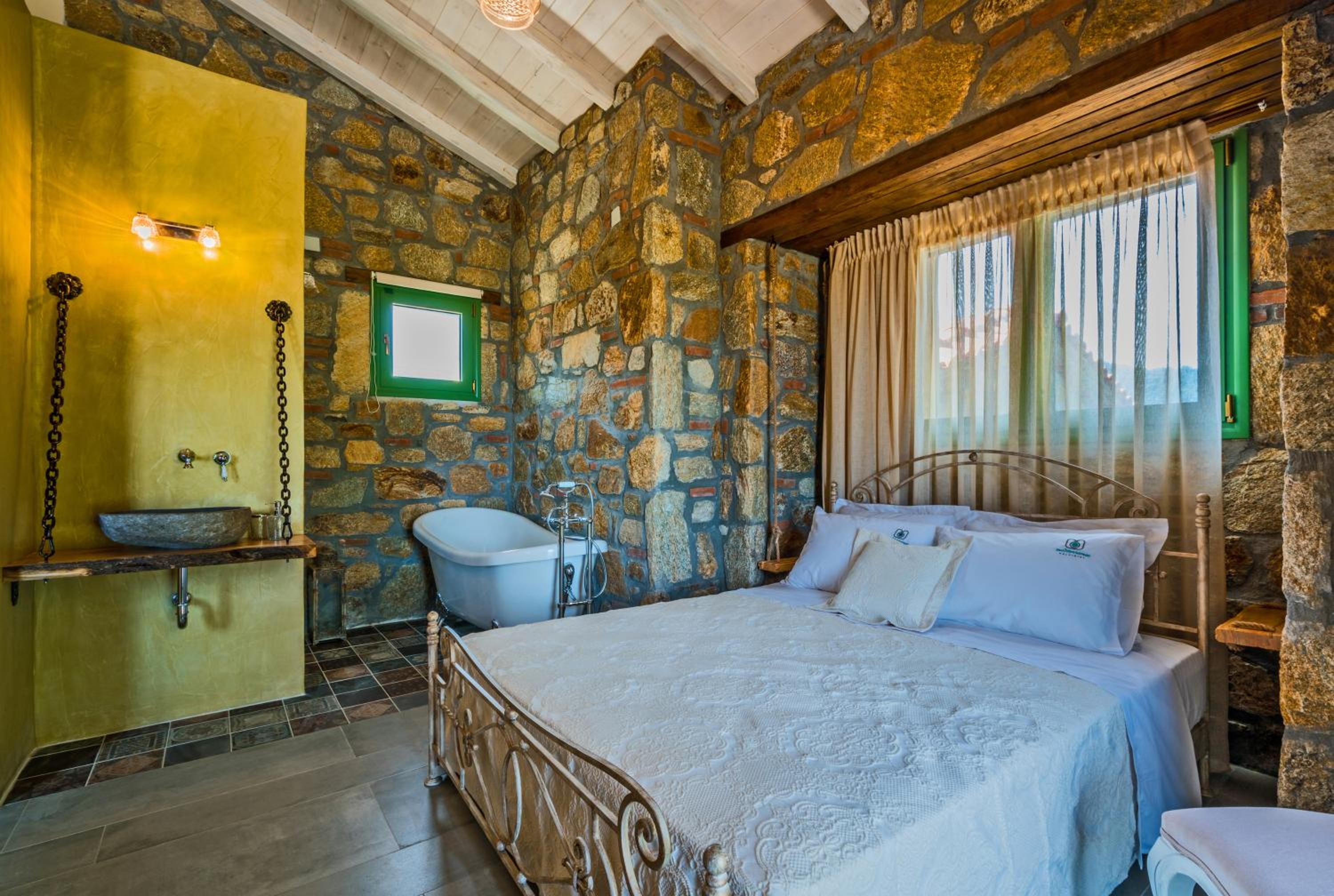 Mediterraneo Luxury Suites Halkidiki