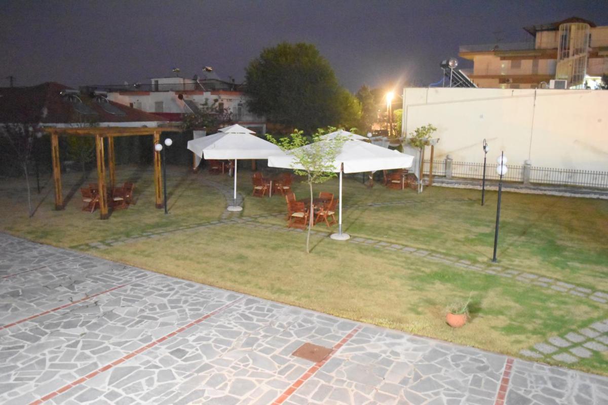 Photo 43