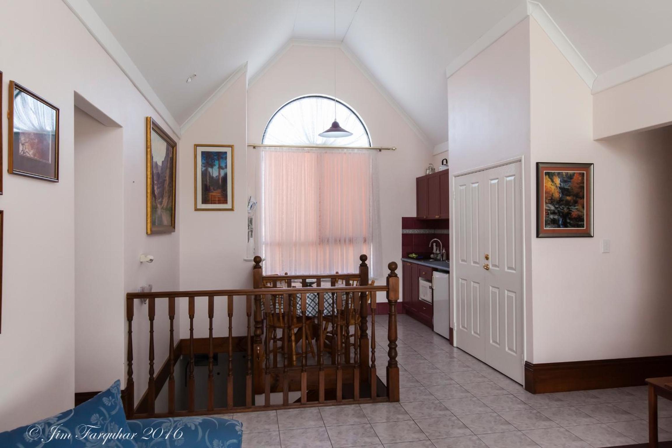 Aarn House B&B Airport Accommodation