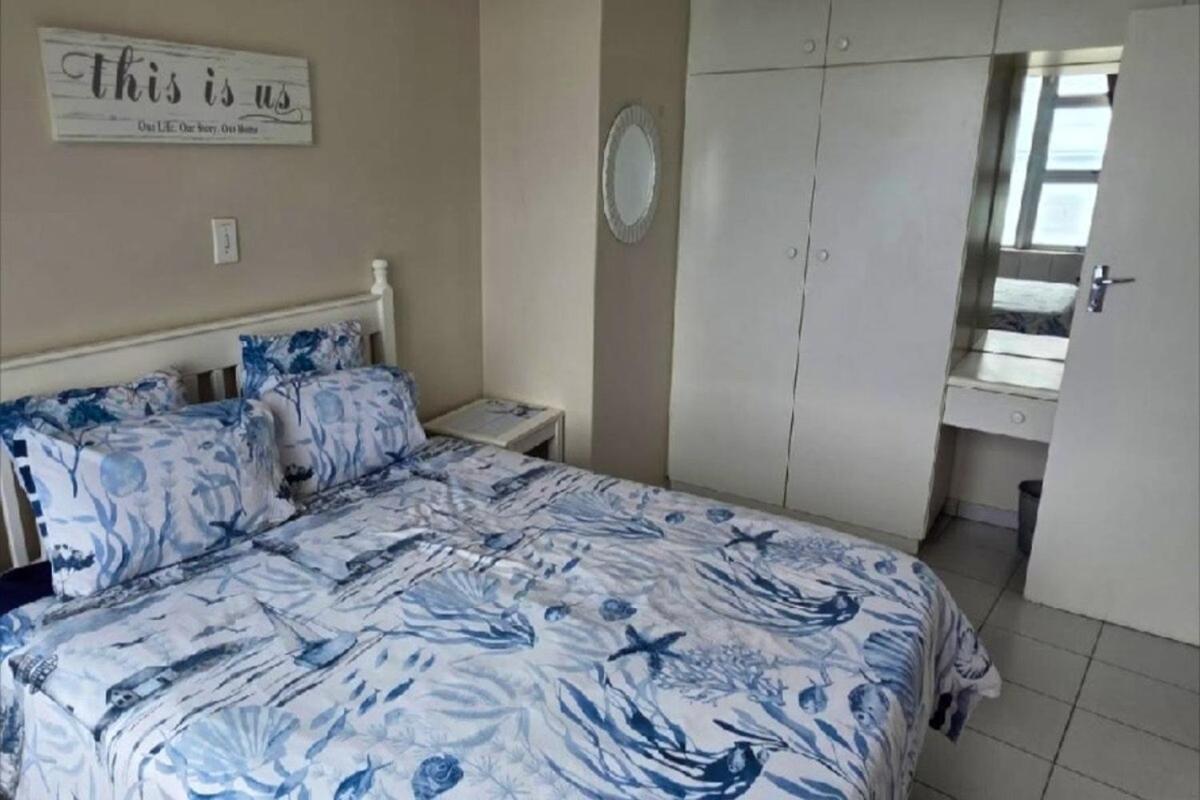 Peacehaven's Top Floor Gem 703