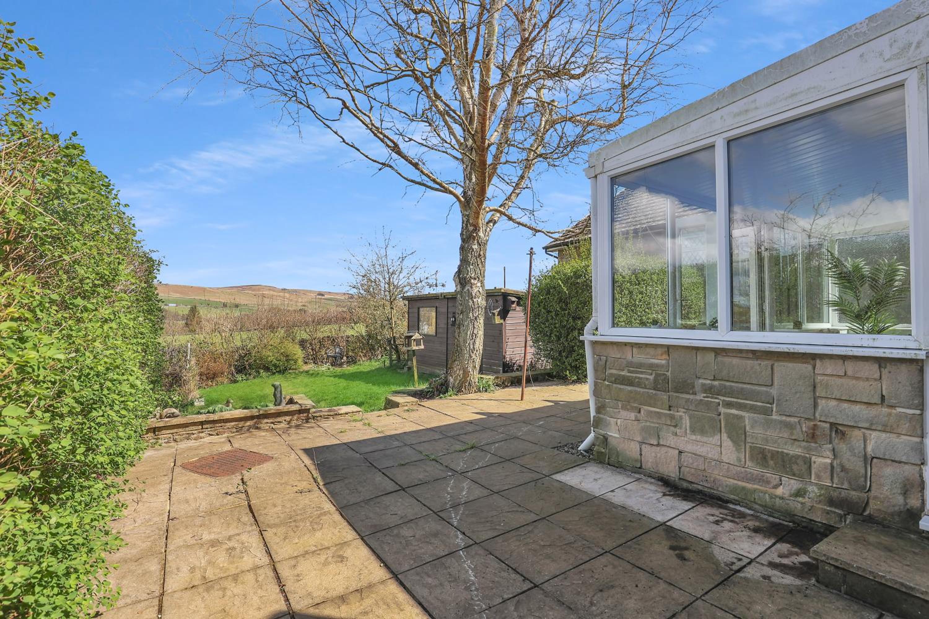Charming 2BR Country Cottage - Quiet Retreat with Parking