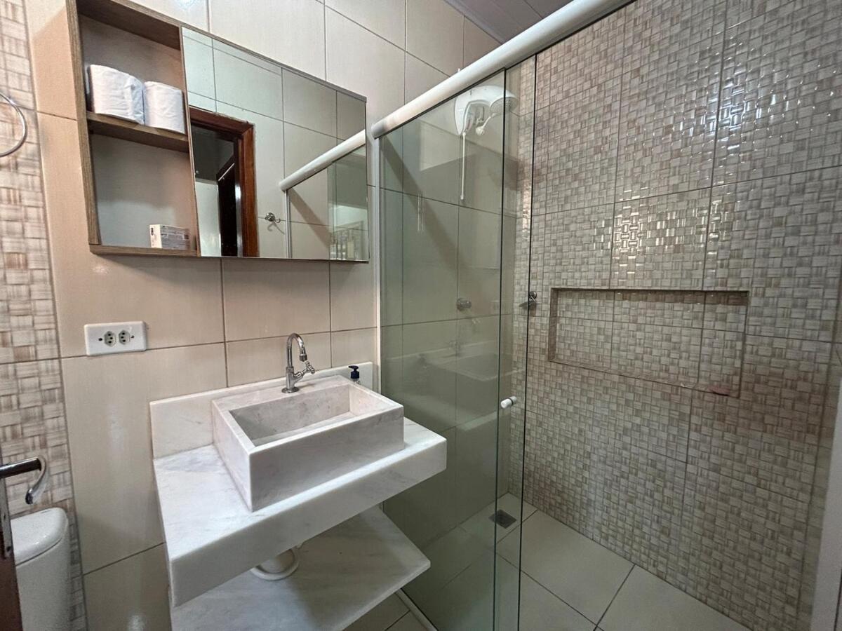 Casa com piscina no Ouro Verde, próx Argentina, Marco 3F e roda gigante