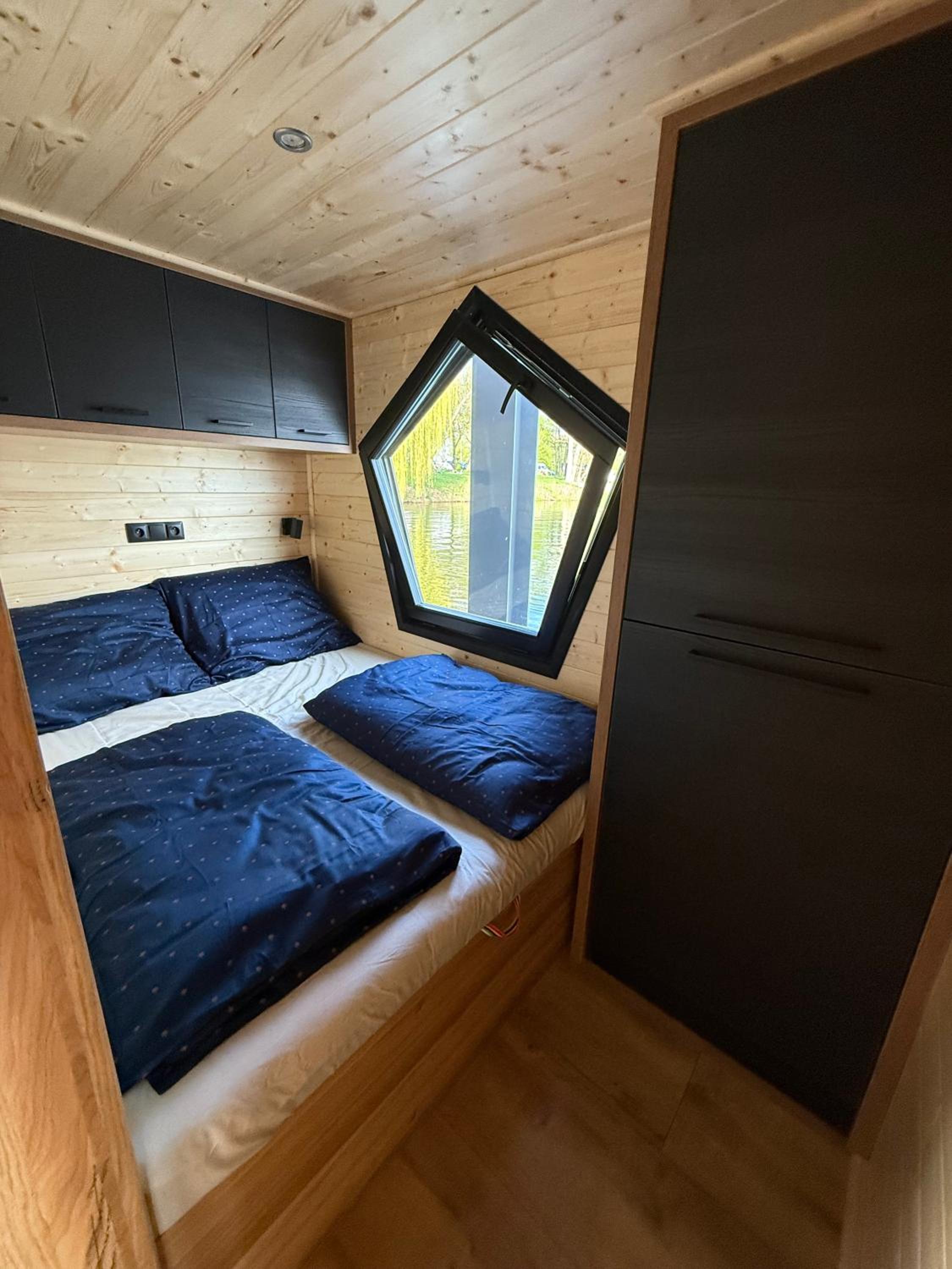 House Boat s výhledem na Wake Port