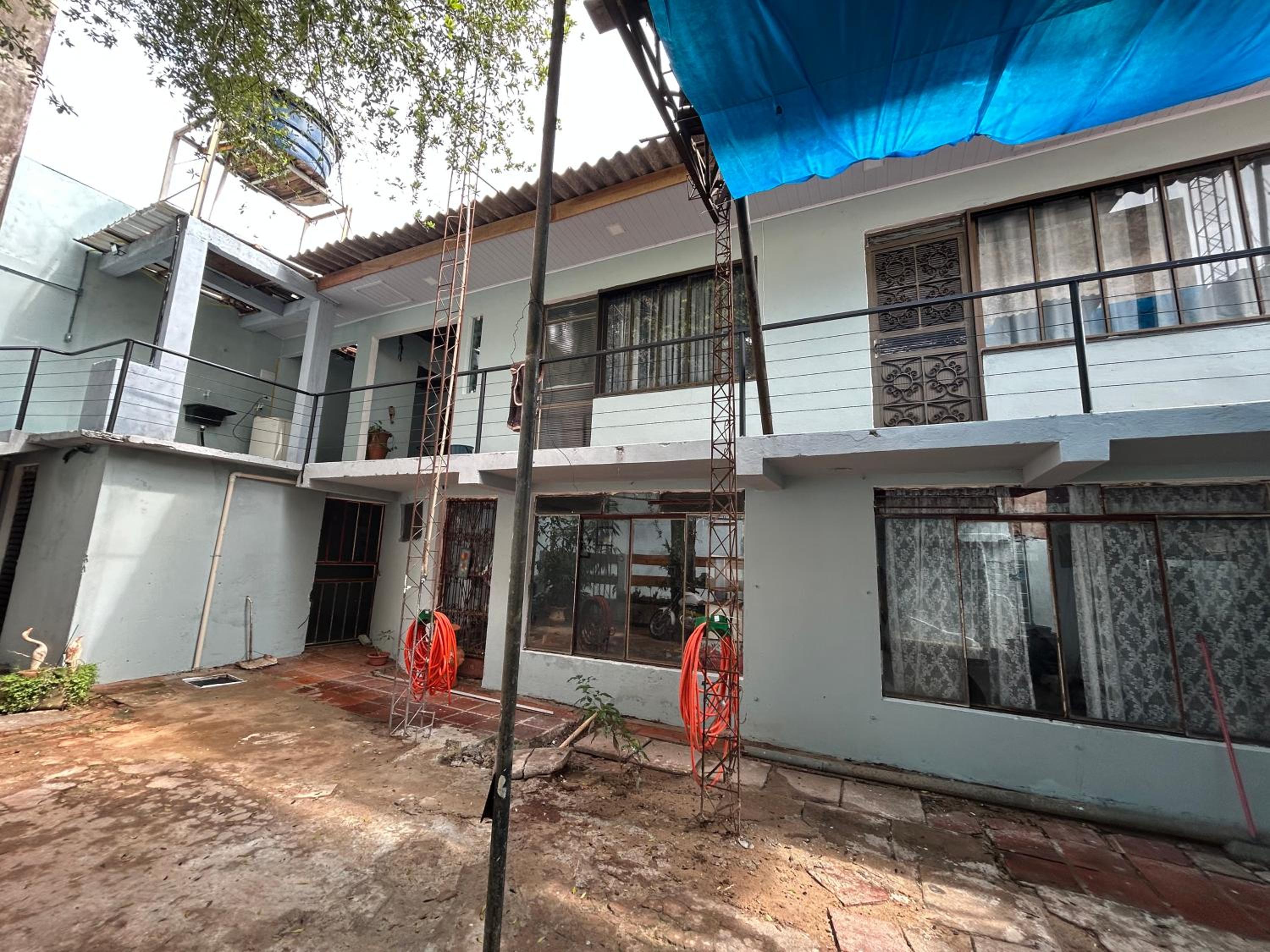 Apartamento na Av das Cataratas de 02 quartos