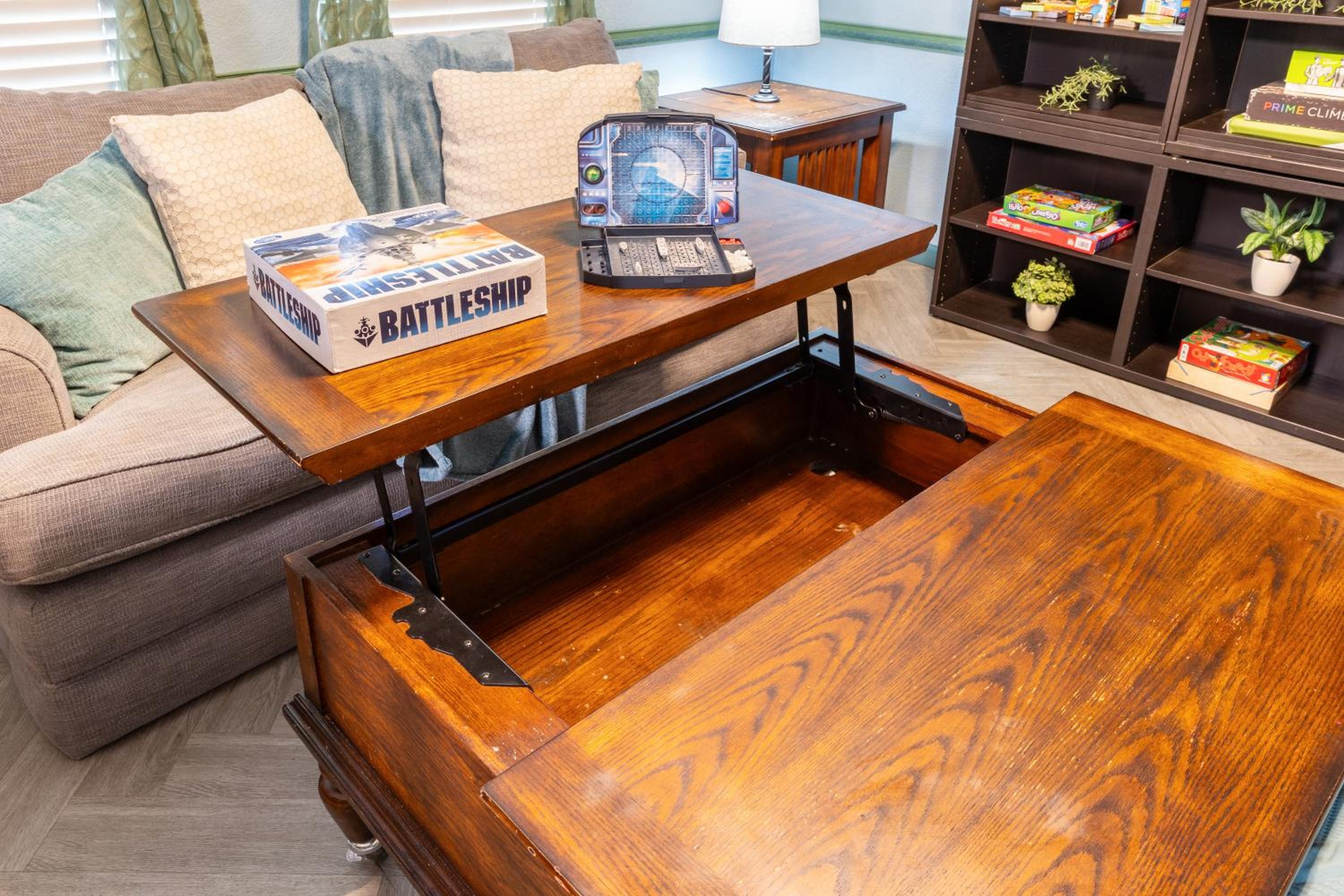 Ultimate Game Room Oasis for 12 - Private Patio - BBQ - 2 Kings - 6 TVs - Full-Body Massage Chair