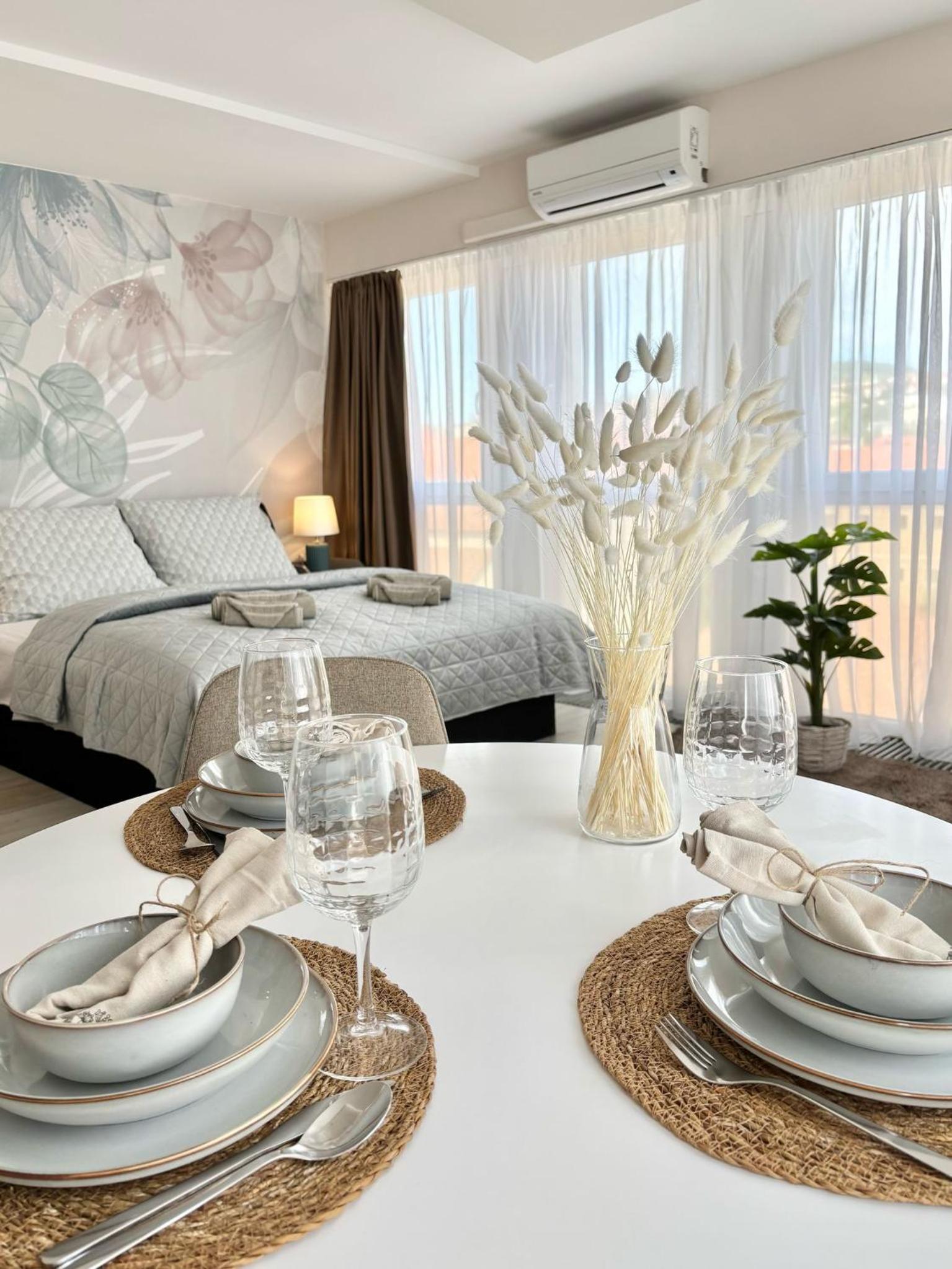 HelloWine Apartman III