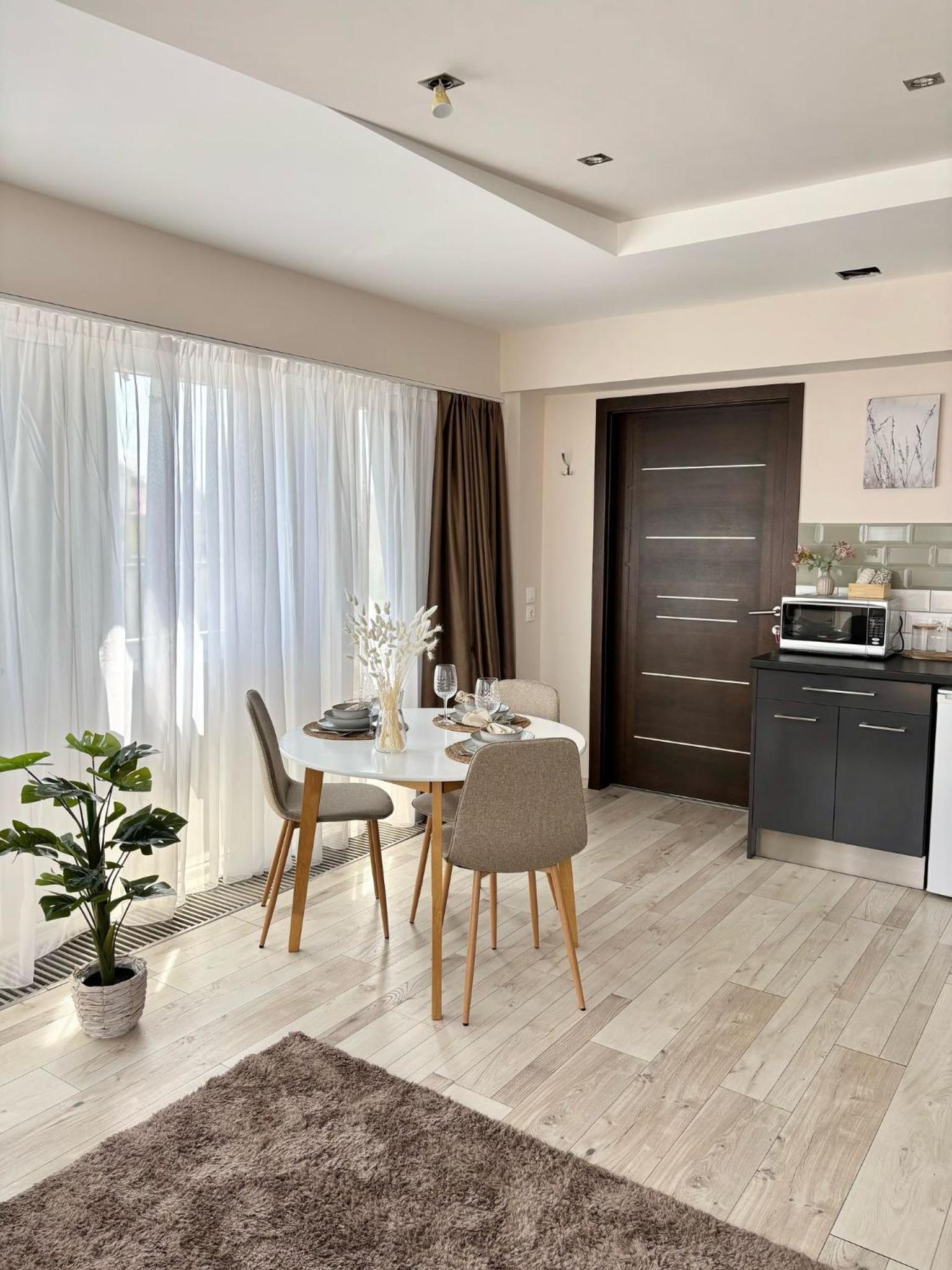HelloWine Apartman III