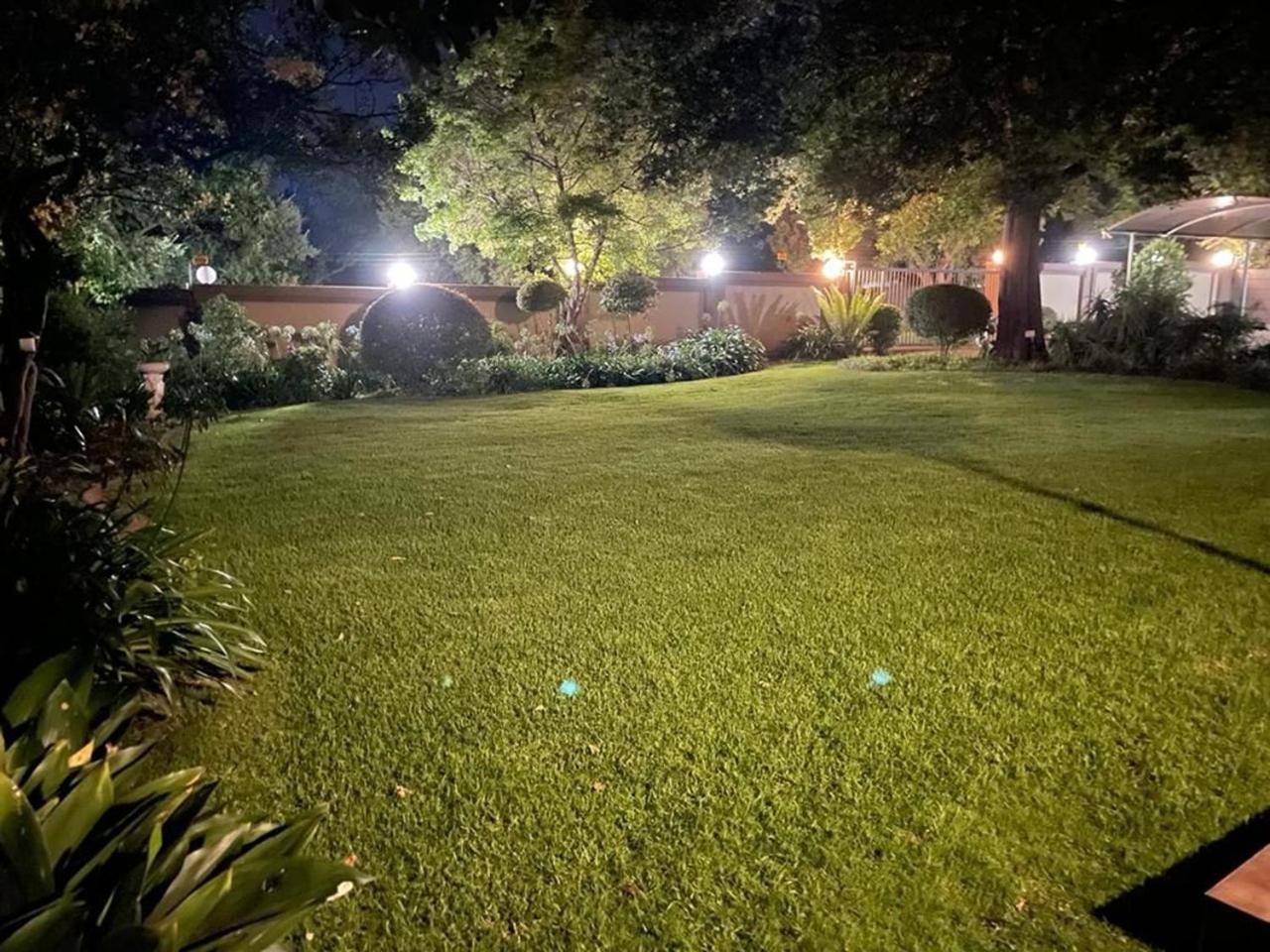 Spies Villa - Fast Wi-fi, Netflix, DSTV, Solar, Certified Water System