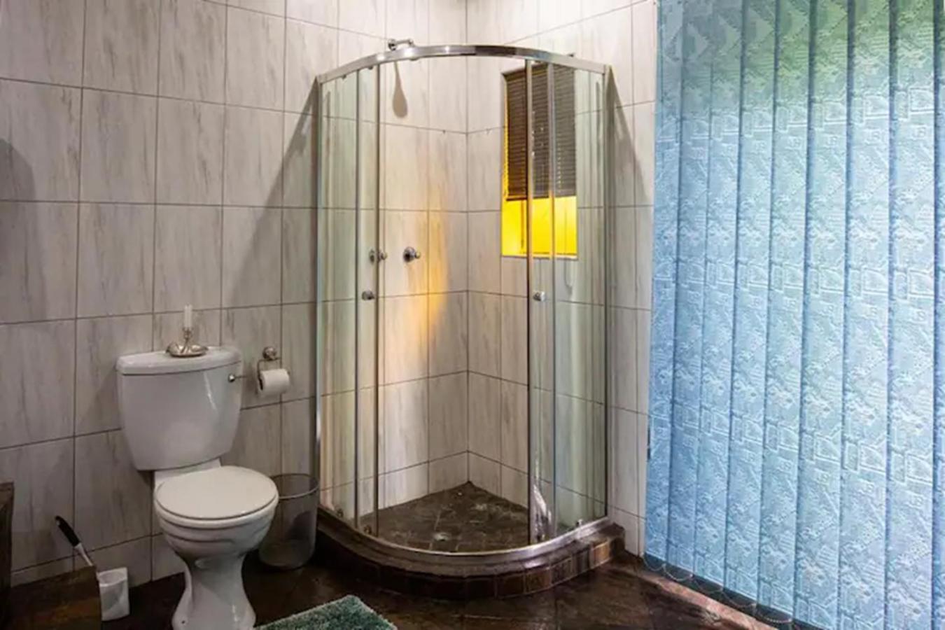 Spies Villa - Fast Wi-fi, Netflix, DSTV, Solar, Certified Water System