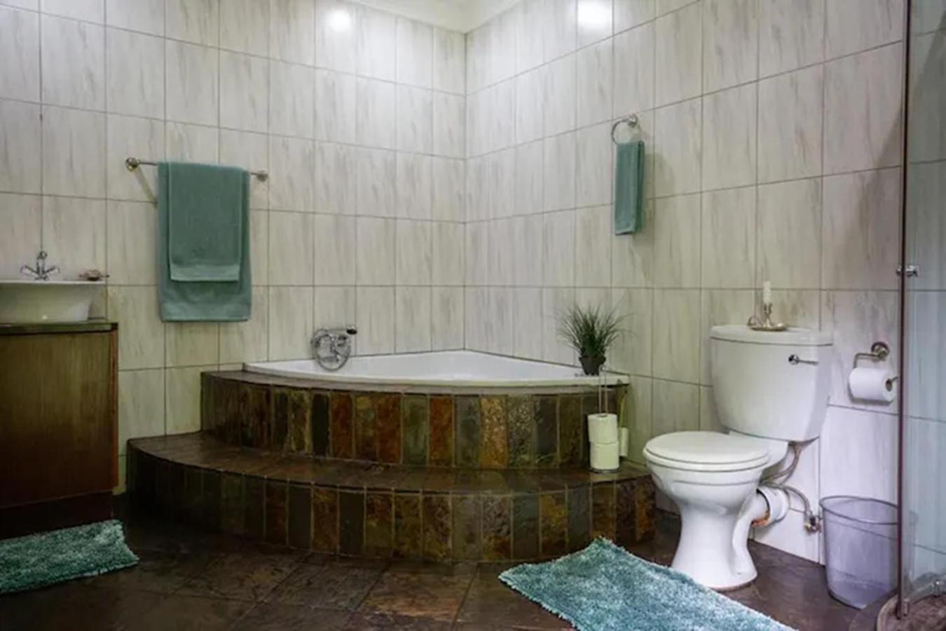 Spies Villa - Fast Wi-fi, Netflix, DSTV, Solar, Certified Water System