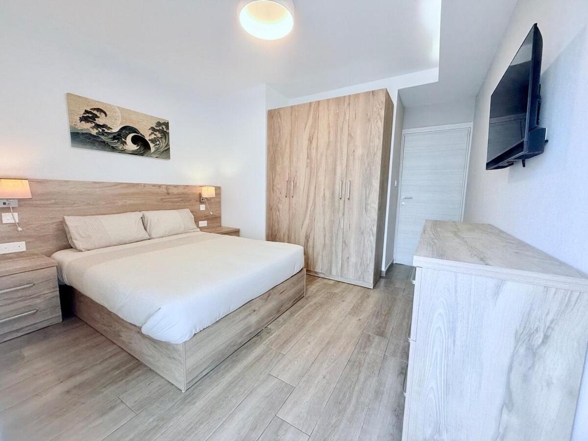 The Bugibba Central Penthouse! photo 3