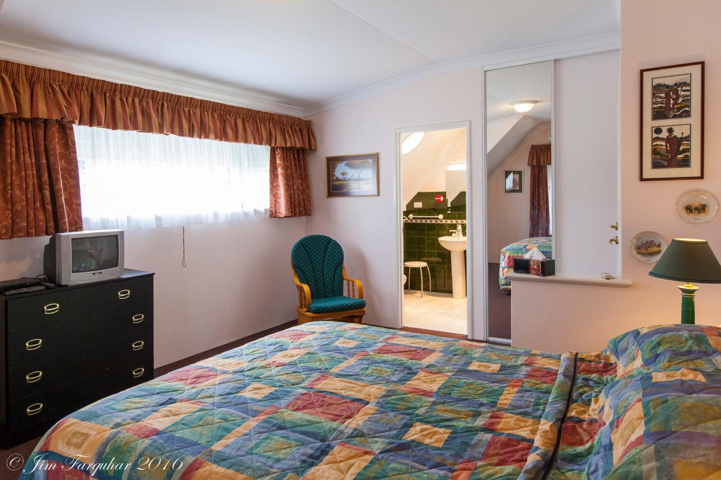 Aarn House B&B Airport Accommodation