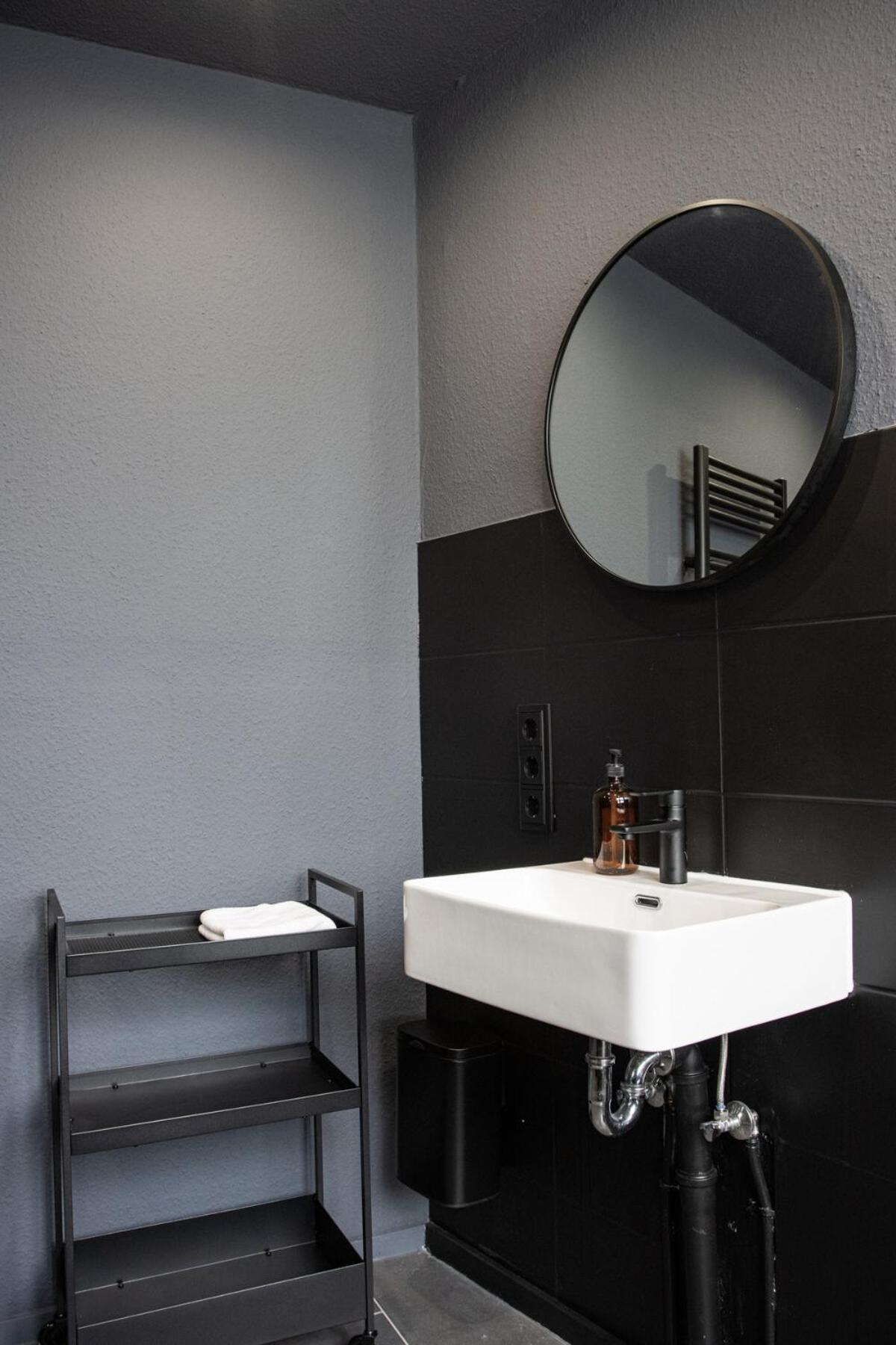 Industrial Loft 1904 - Free Parking - Netflix - Central