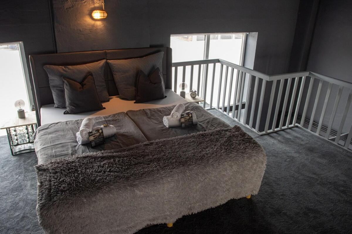 Industrial Loft 1904 - Free Parking - Netflix - Central