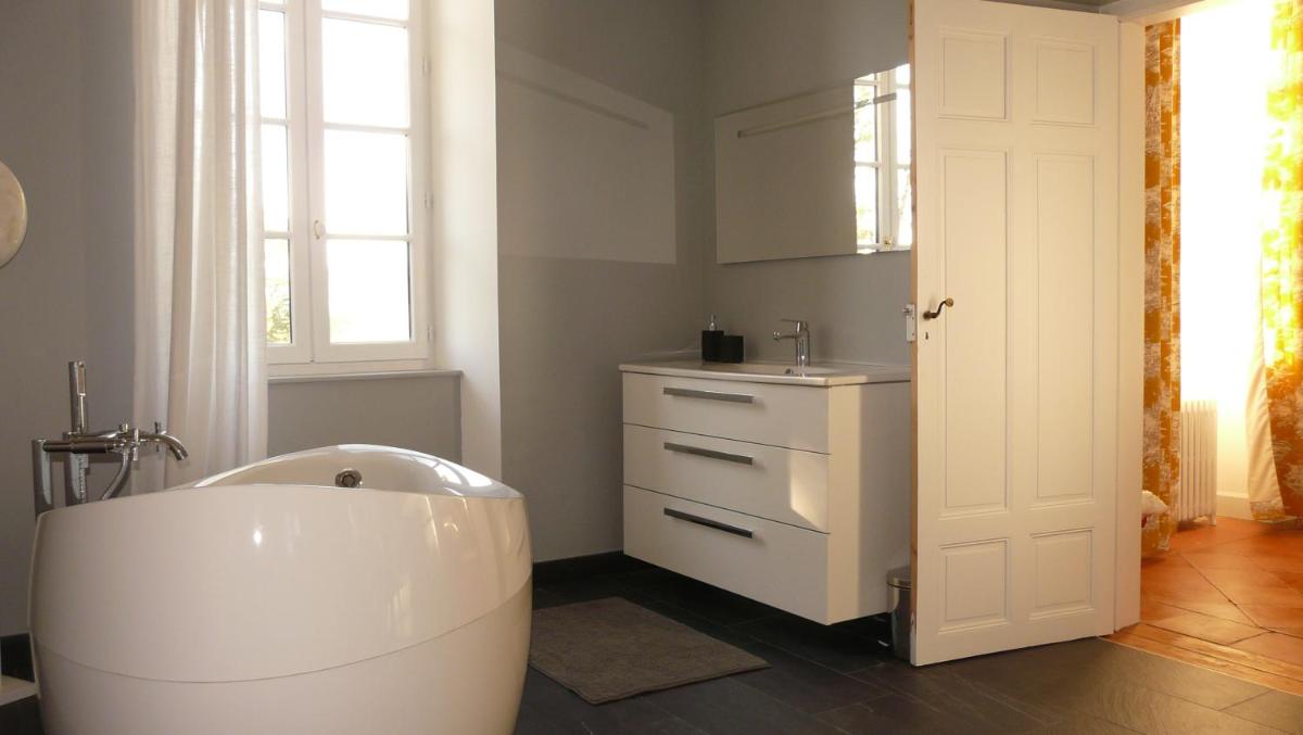 Photo 48