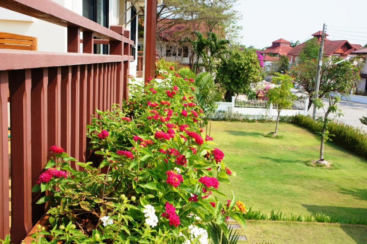 Rimtalay Angsila Guesthouse