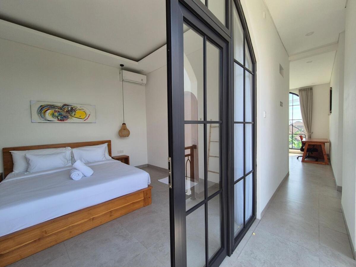 3BR Comfy Stylish Villa Coogee Canggu