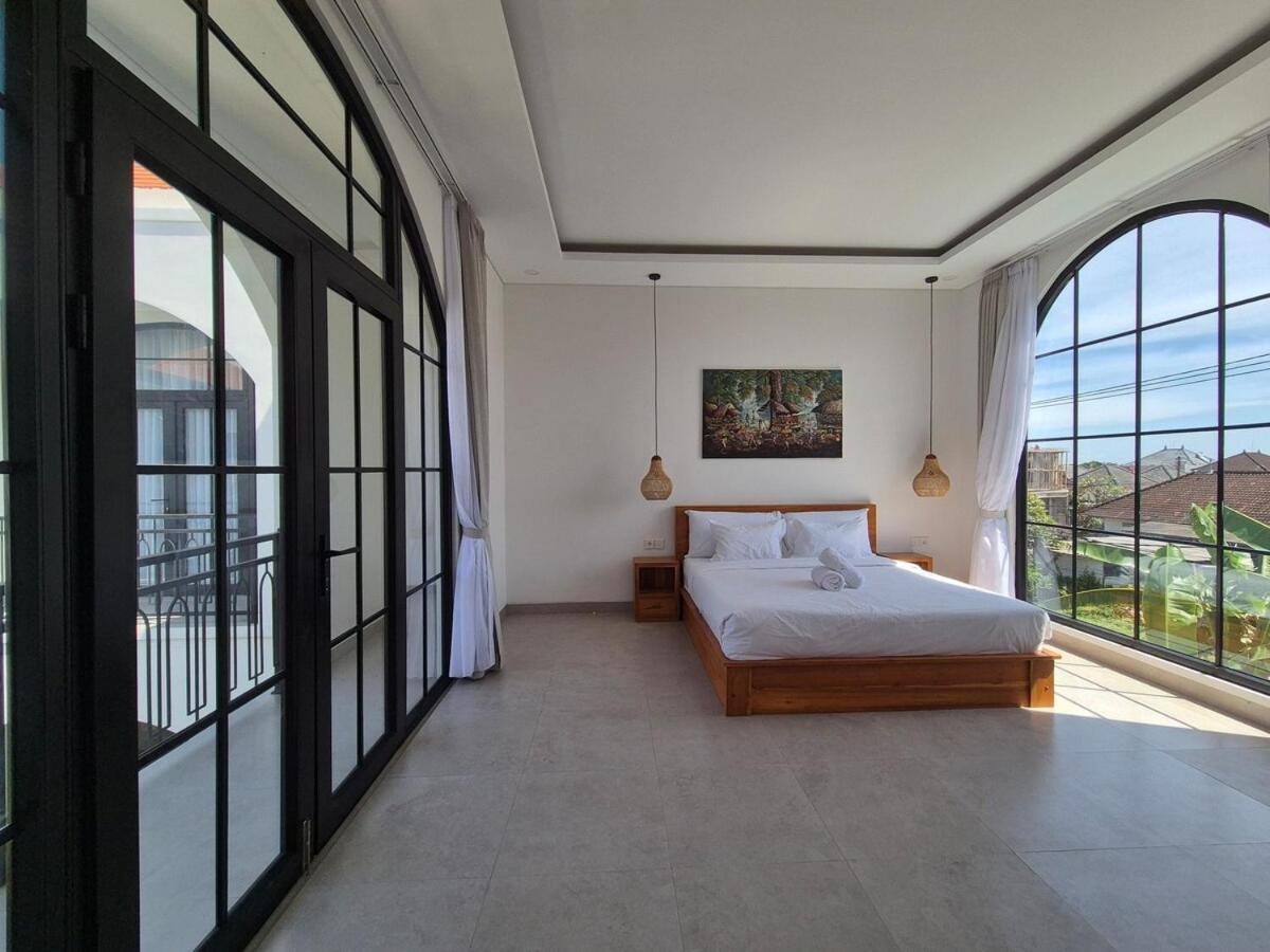 3BR Comfy Stylish Villa Coogee Canggu