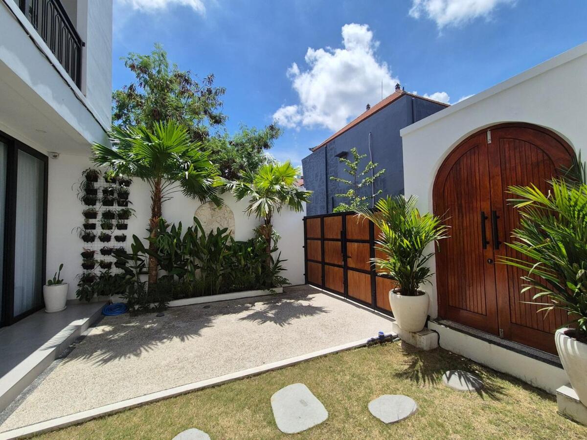 3BR Comfy Stylish Villa Coogee Canggu
