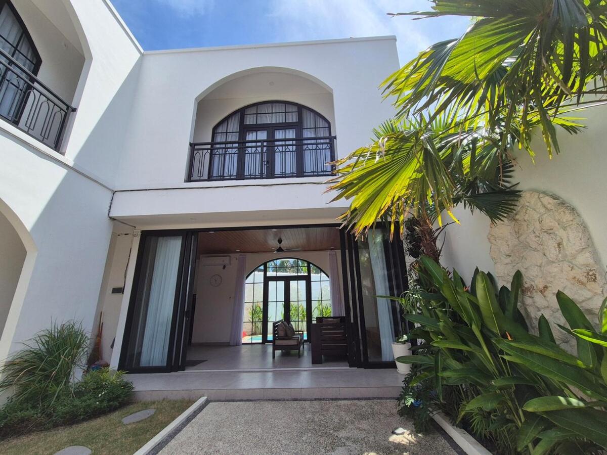3BR Comfy Stylish Villa Coogee Canggu