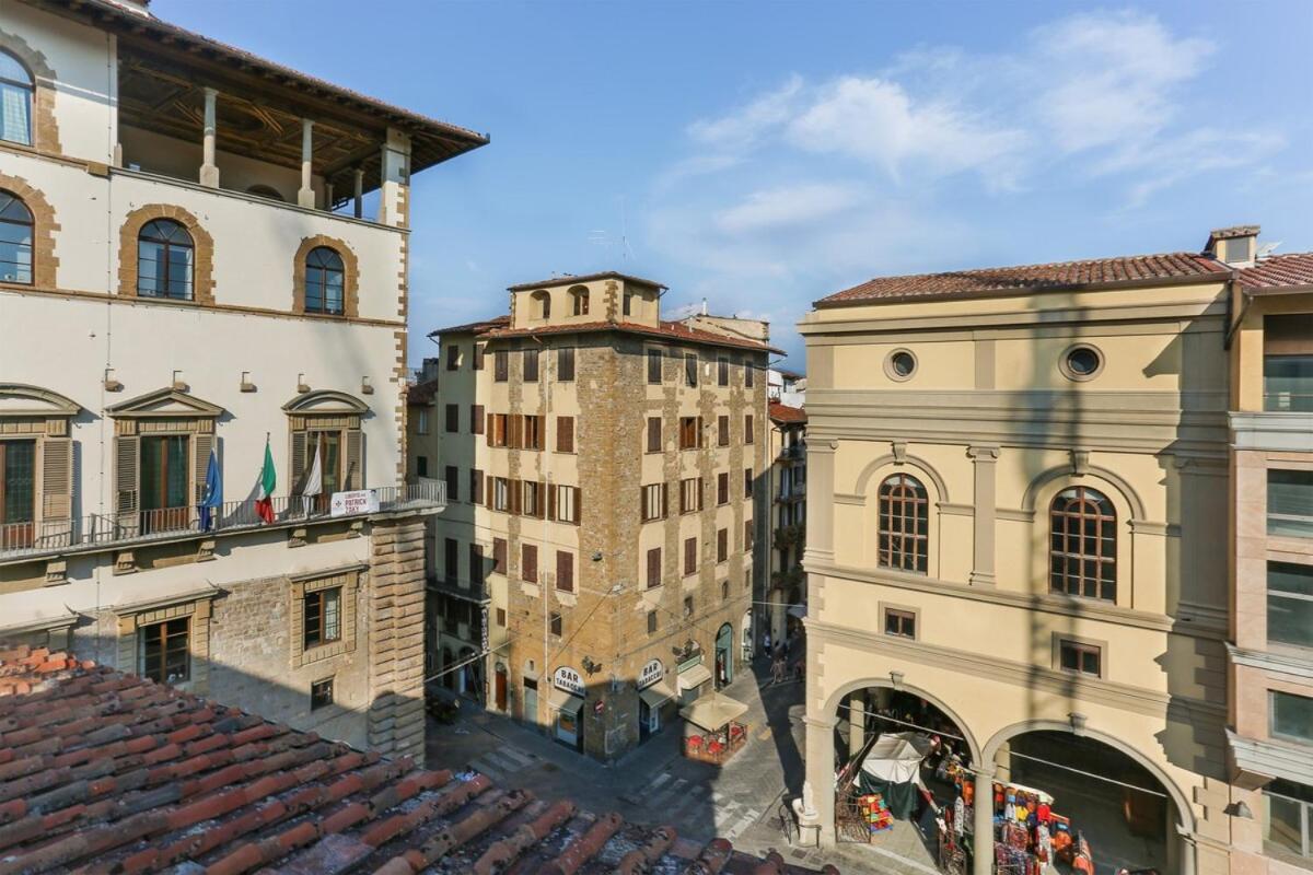 The Tower Suite next to Uffizi Gallery