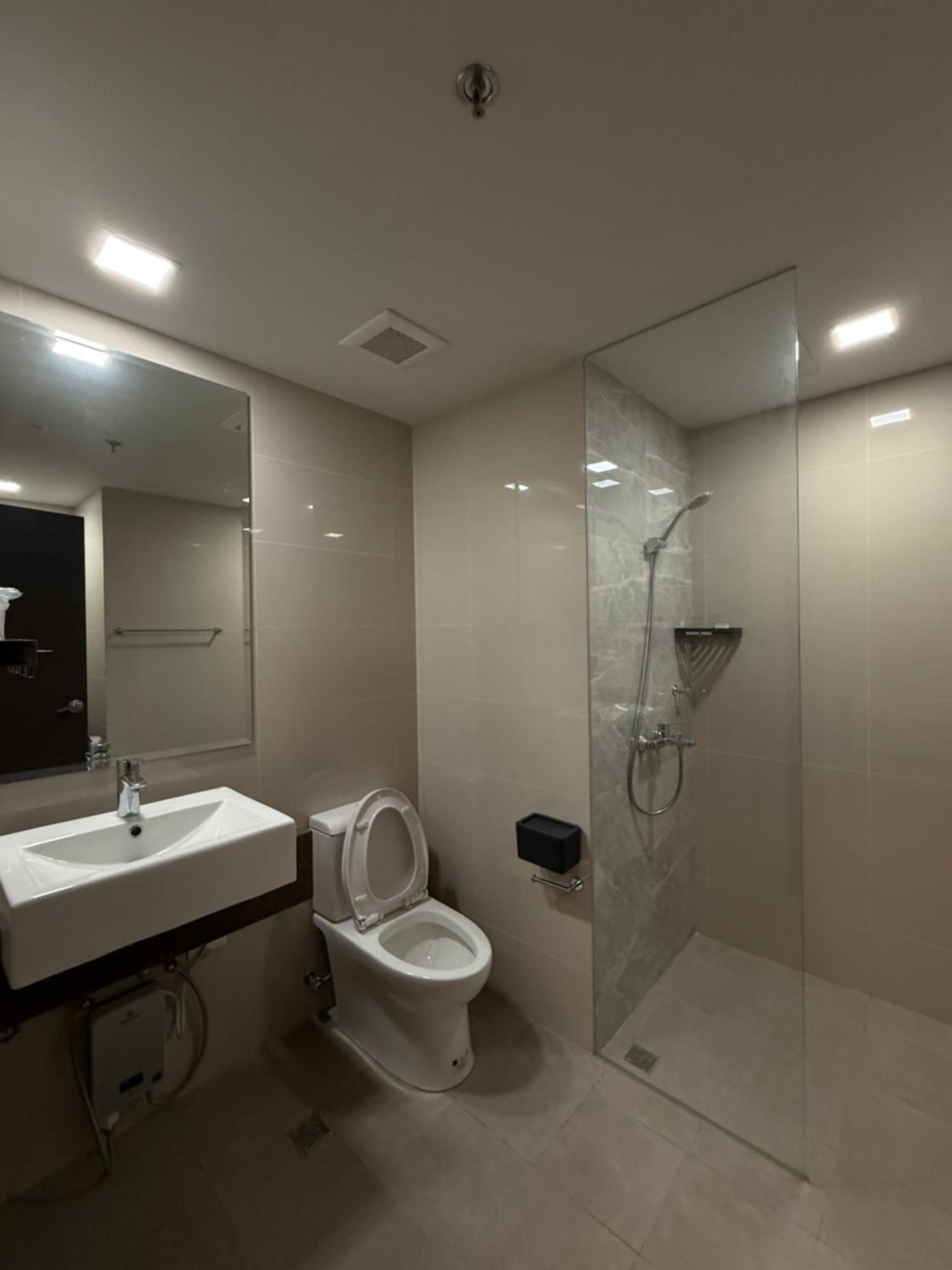 Luxurious Modern Cozy Manila Bayview Pool View 1 2 3 Bedrooms Near Manila Airports Okada Solaire MOA